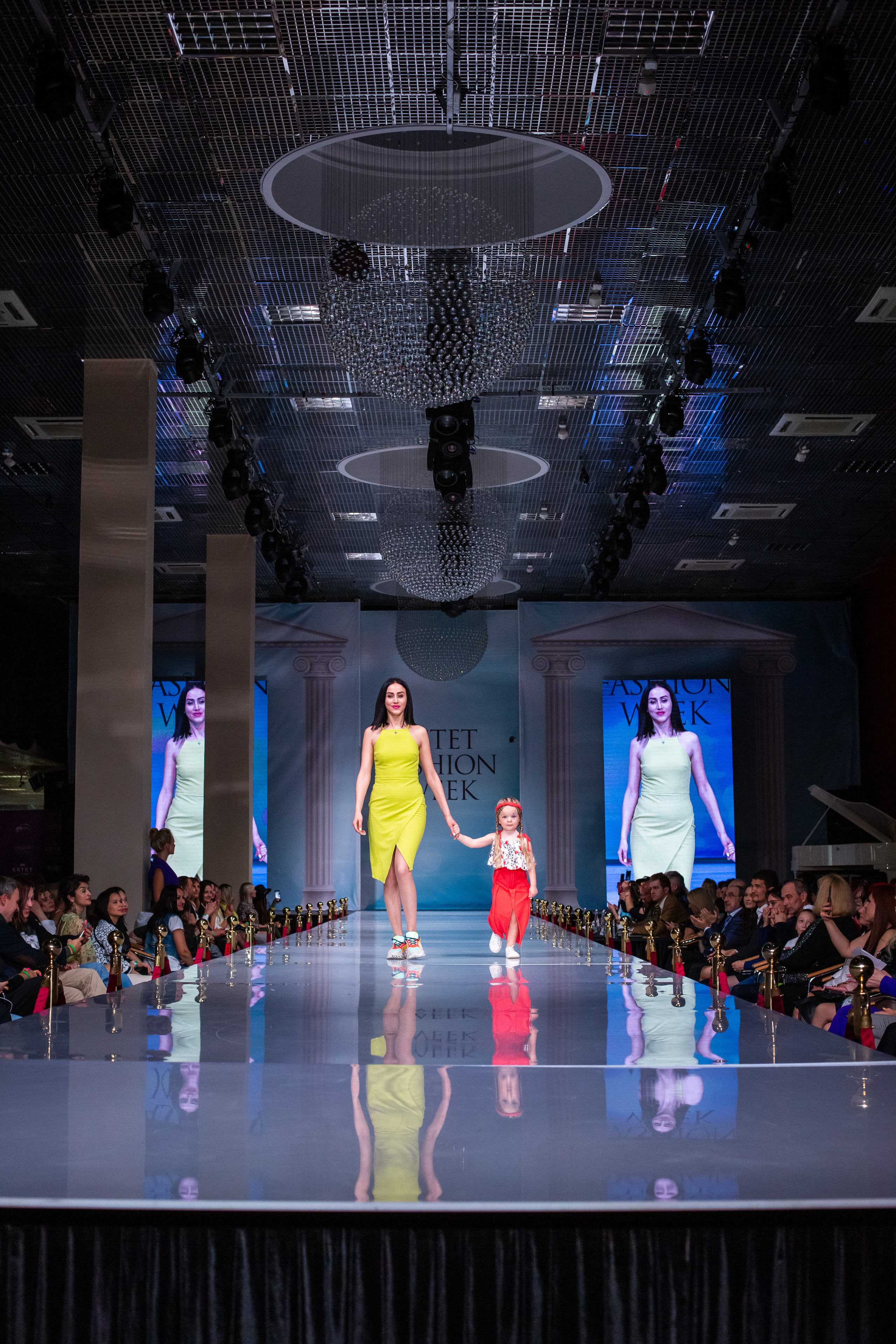 Показ FashionBook в Москве. Свадебный, семейный и детский фотограф в Калининграде Елена Кравцова