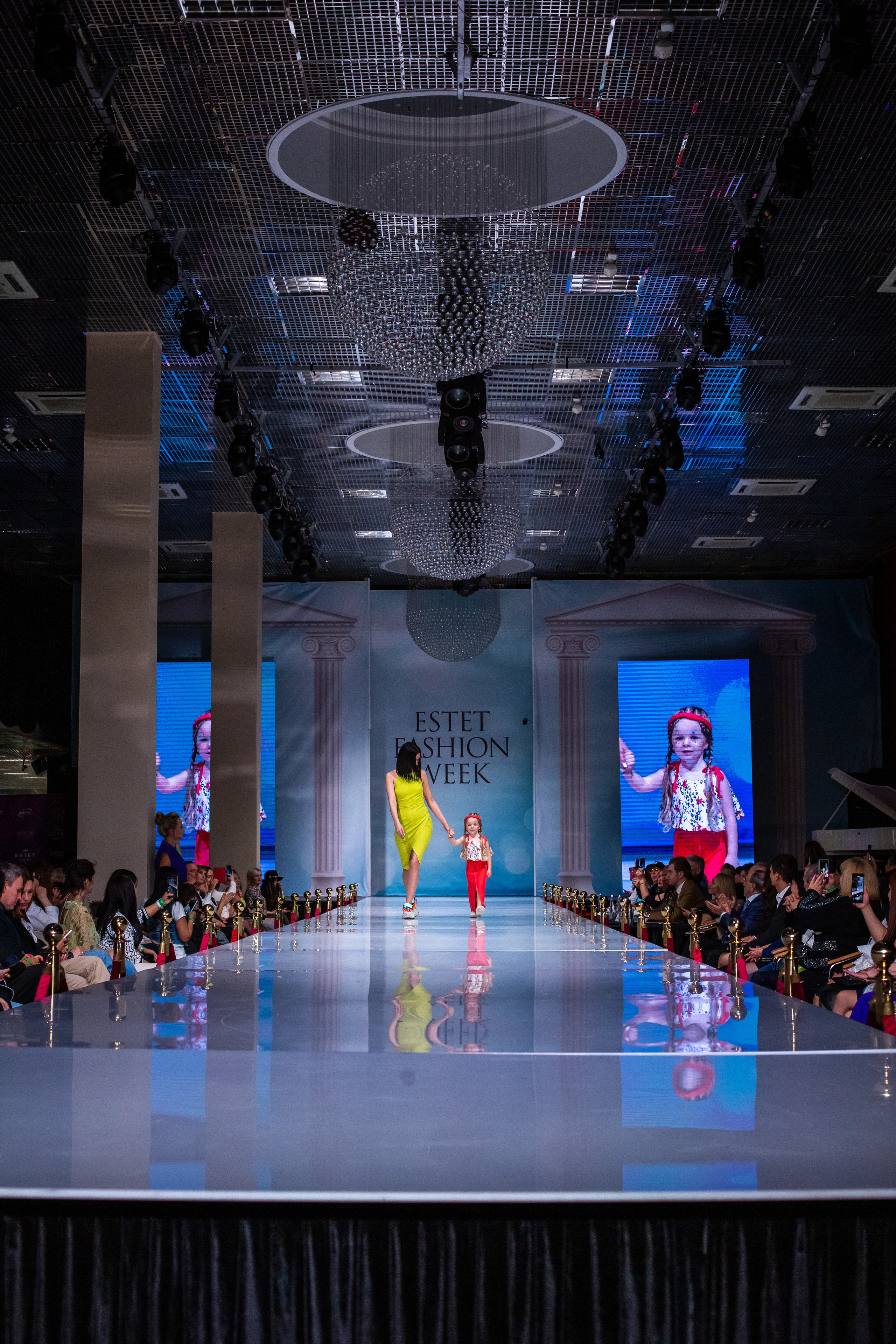 Показ FashionBook в Москве. Свадебный, семейный и детский фотограф в Калининграде Елена Кравцова