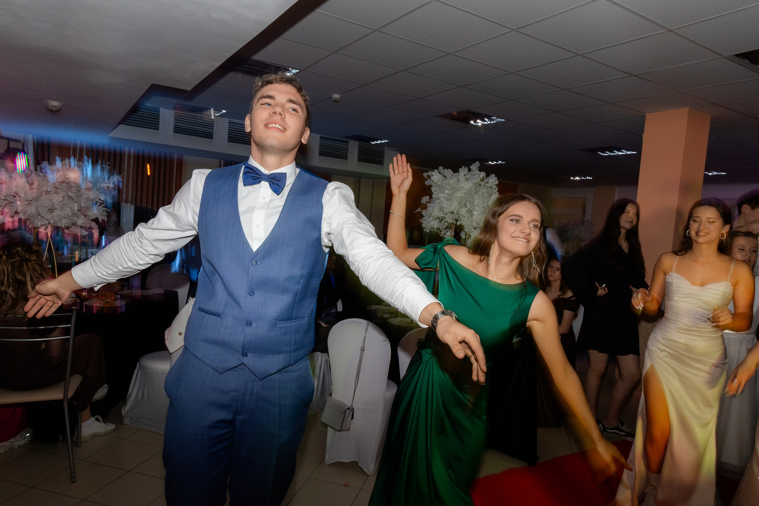 Школьный выпускной 2025 год в Минске, Беларуси. Свадебный фотограф в Минске/Беларуси Сергей Спиридонов