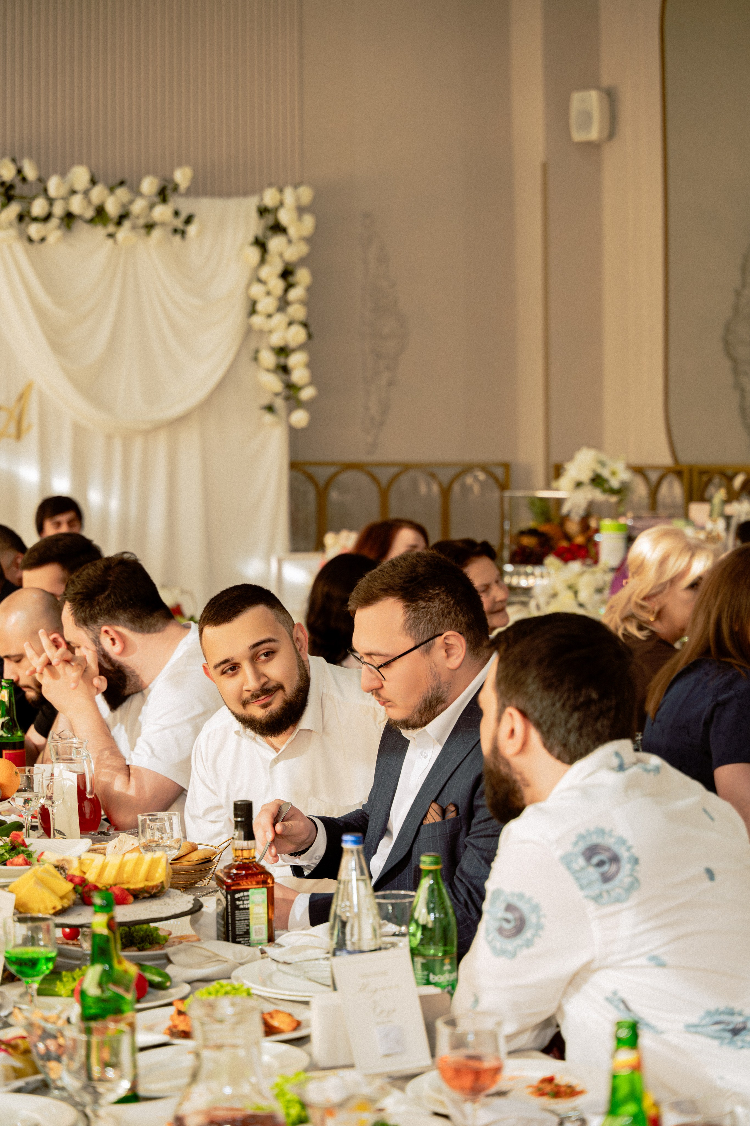 Помолвка Арзу и Ниджат (06.06.2026 ресторан — White Hall). Свадебный и семейный фотограф в Москве и МО (Фрязино, Королёв, Коломна) Макеева Алёна