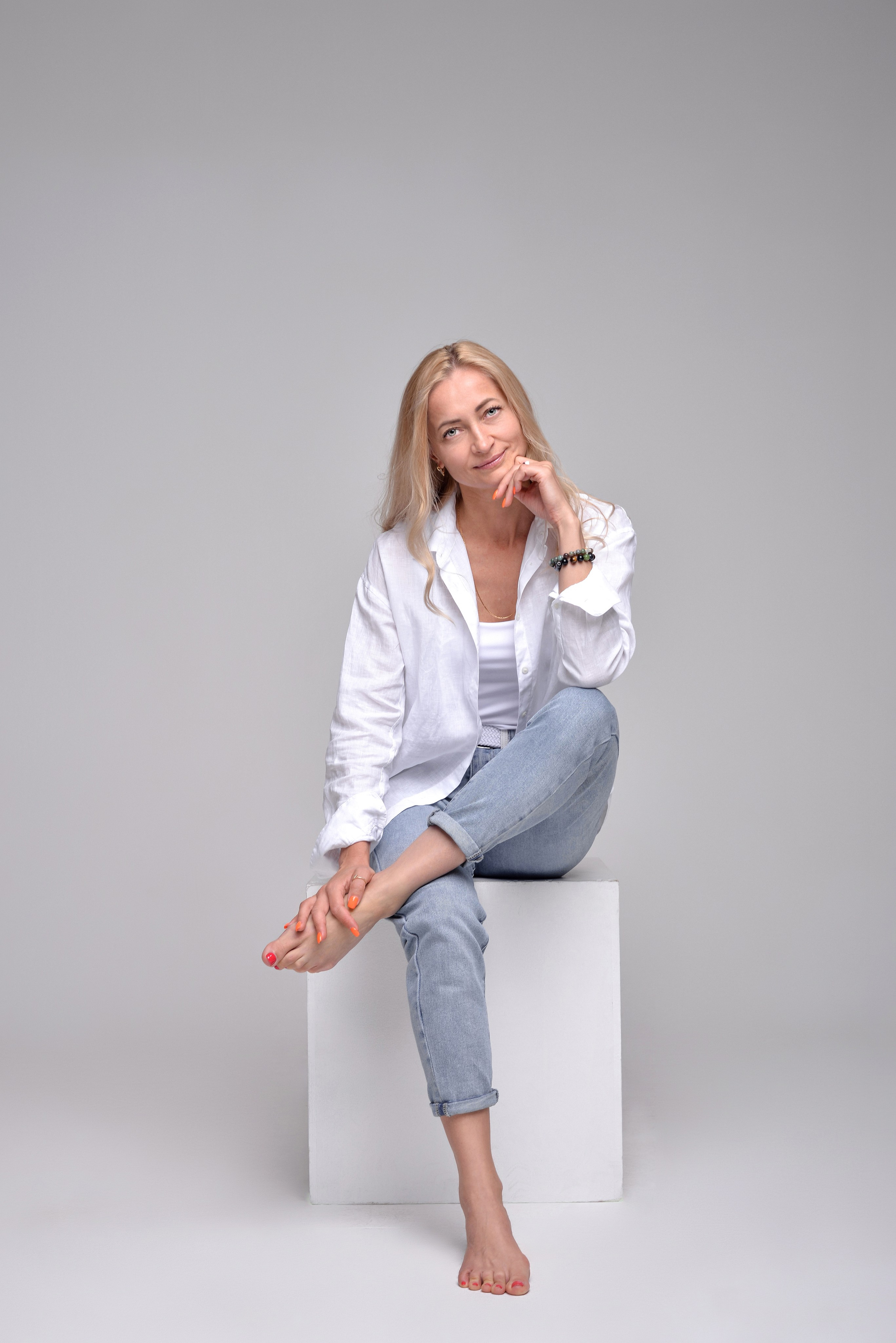 Таня и Настя и Чеси в Точке. Семейный и свадебный фотограф Галина Абакумова, фотосессии в Белгороде