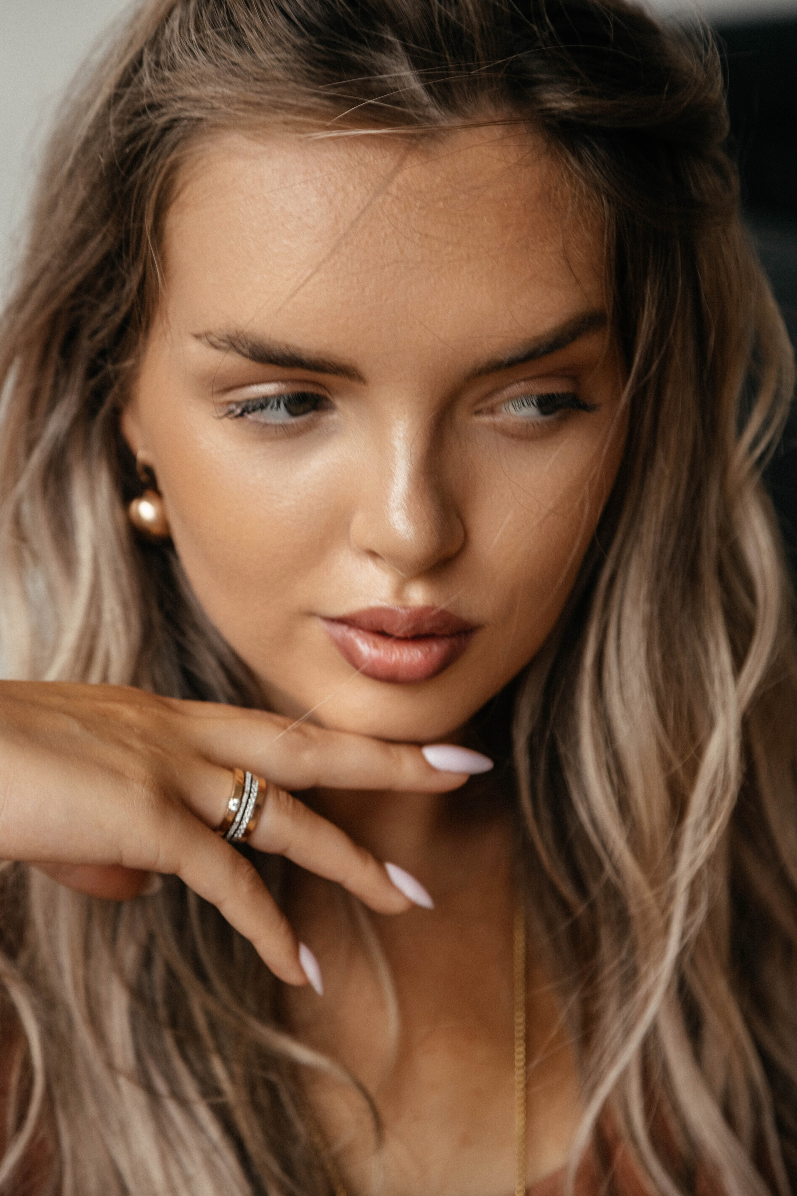 Катя. Минимализм в студии. Фотограф Ксения Третьякова, Санкт-Петербург