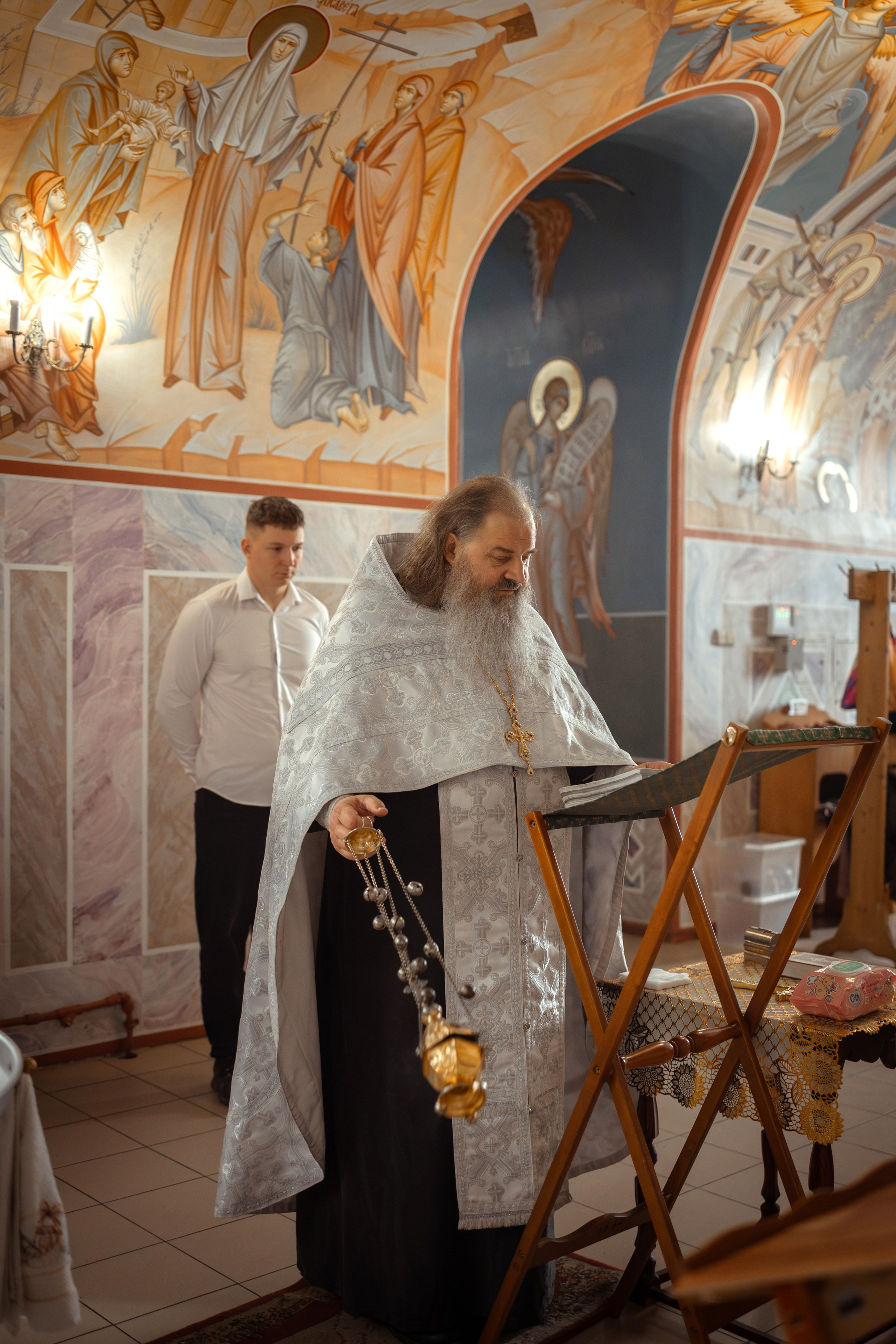 Таинство Крещения младенца в храме в честь святой преподобномученицы великой княгини Елисаветы (г.Белоусово). Надежда Стар семейный и церковный фотограф в Жукове и Калужской области