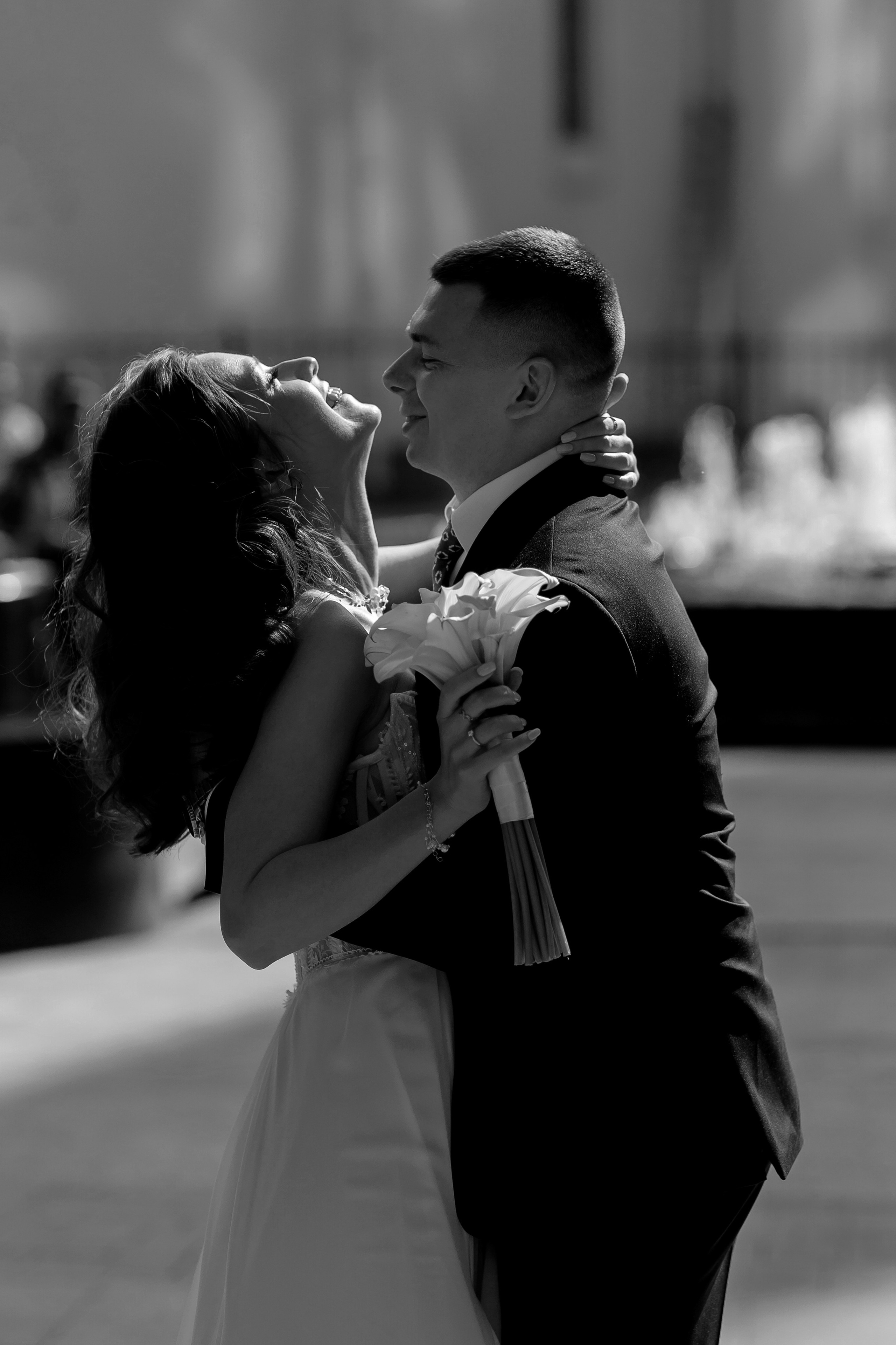 Свадебная прогулка по городу. Свадебный фотограф в Москве Дарья Олендарёва