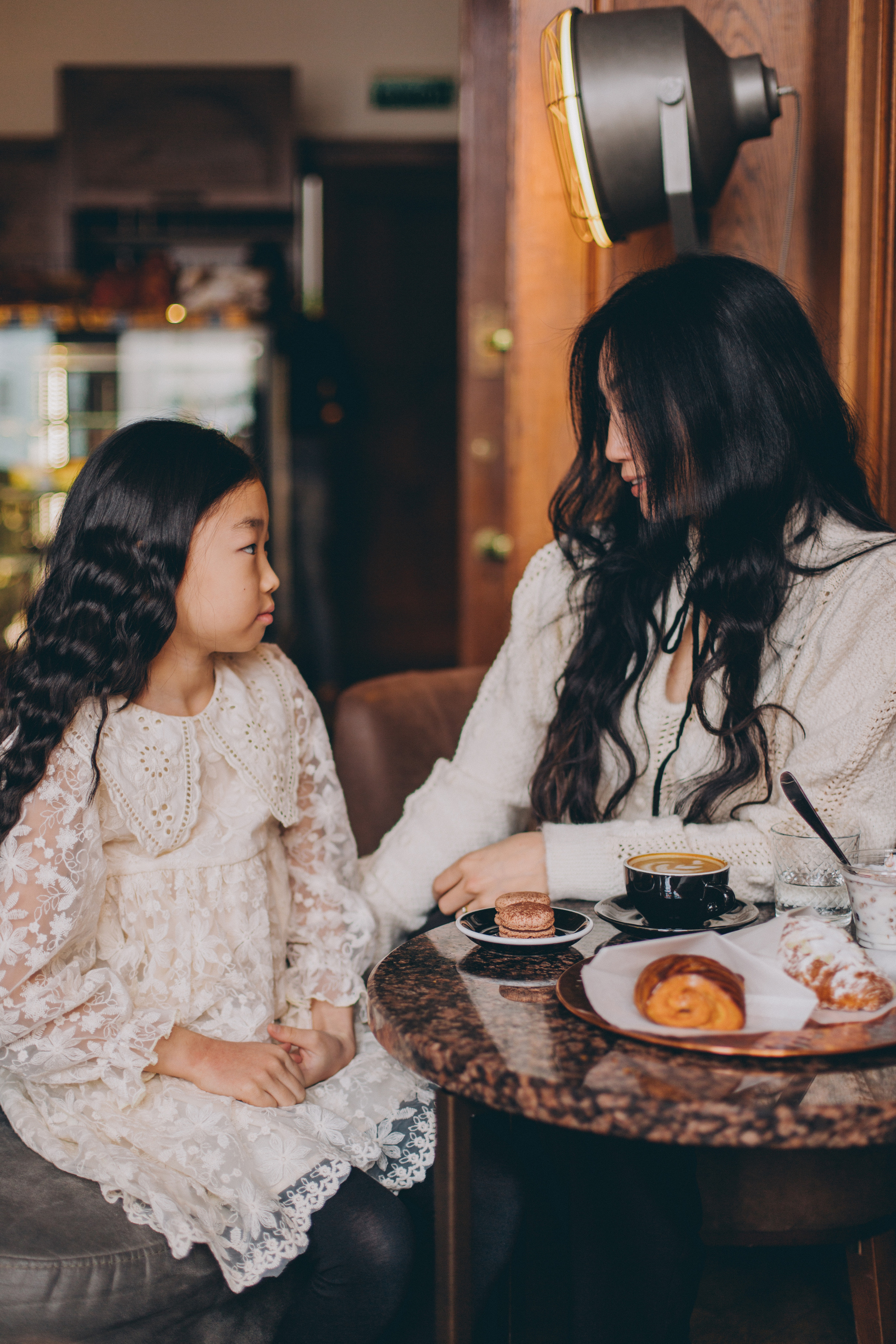 Завтрак в Opetit. Семейный фотограф в Санкт-Петербурге Любовь Савкина