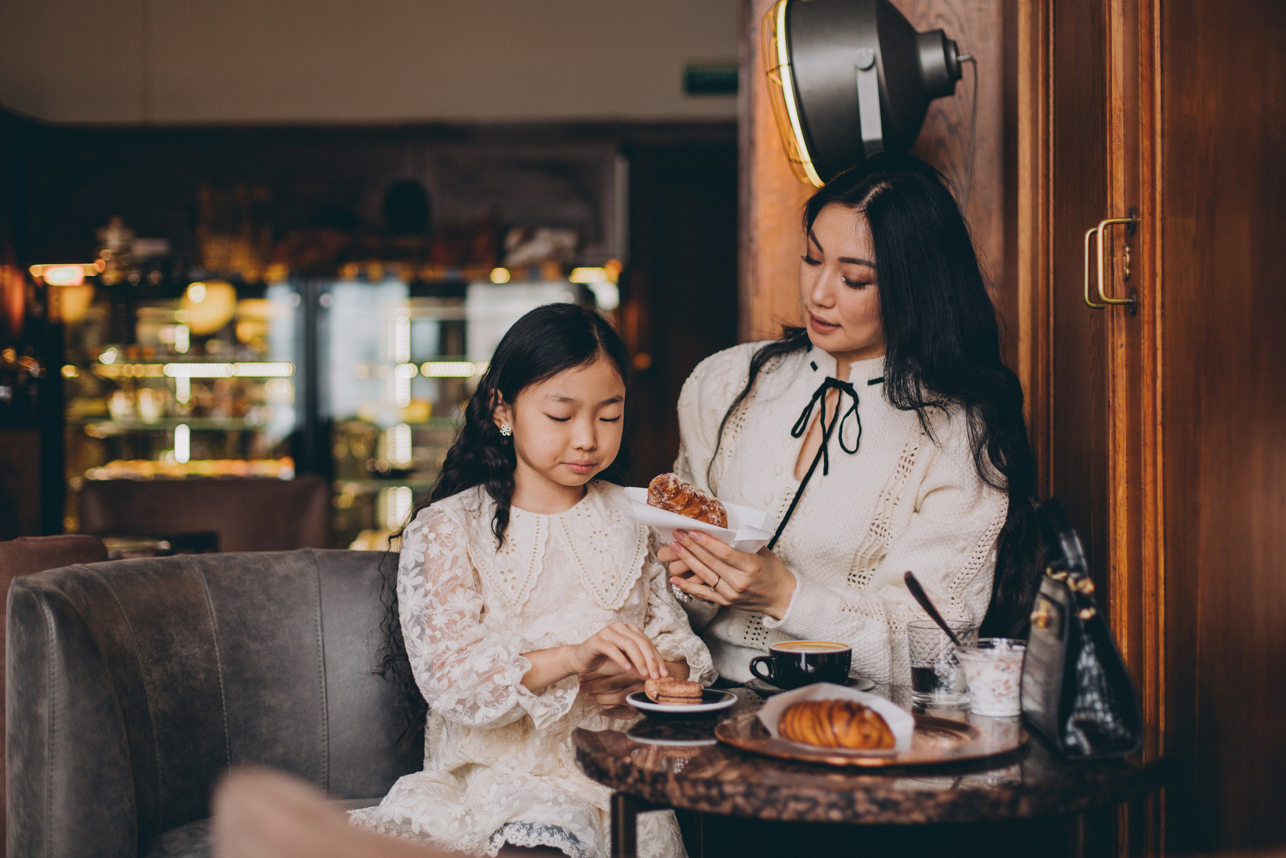 Завтрак в Opetit. Семейный фотограф в Санкт-Петербурге Любовь Савкина