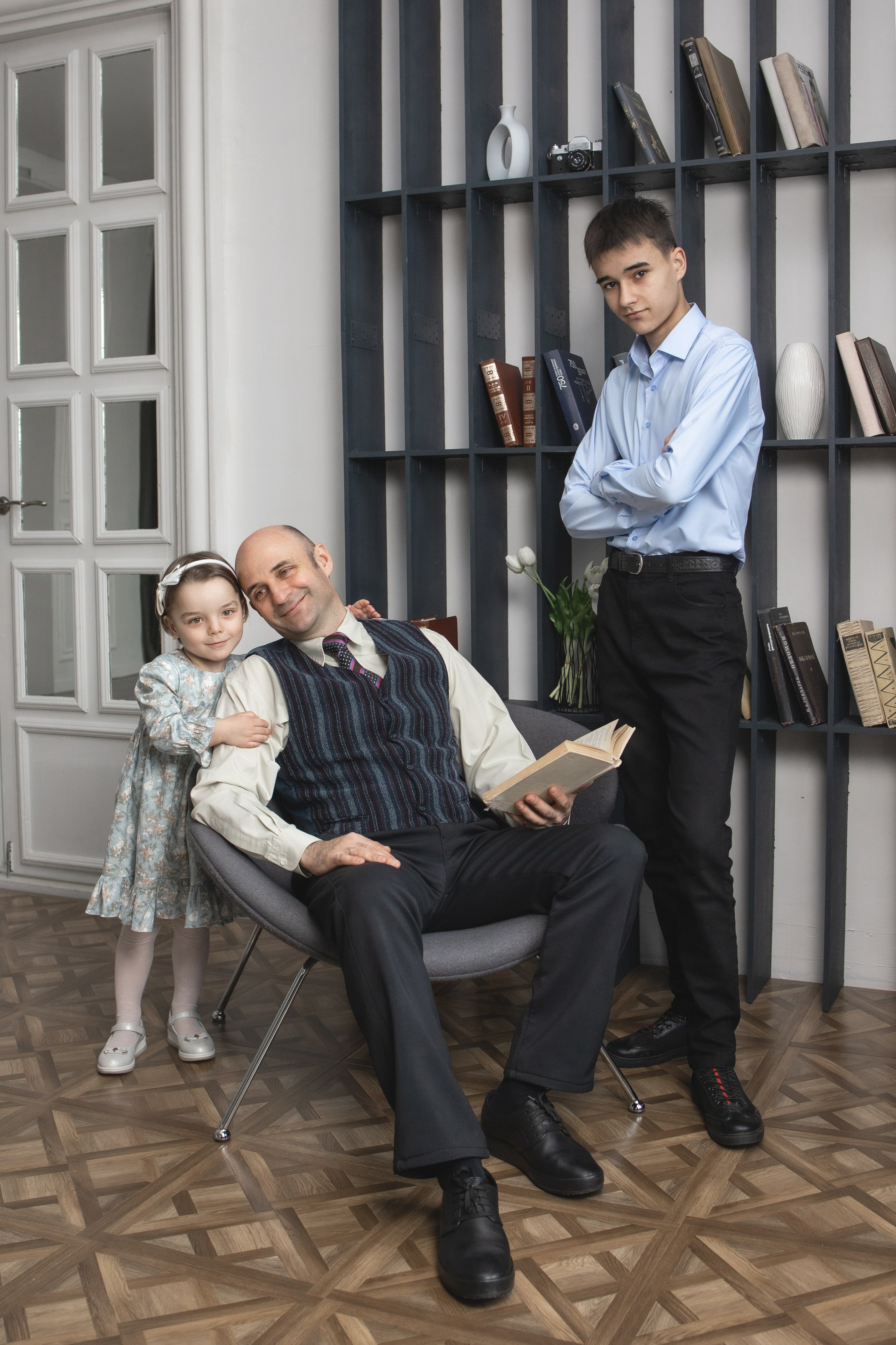 Семейная фотосессия в студии. Фотограф в Астрахани Айлет Утегенова