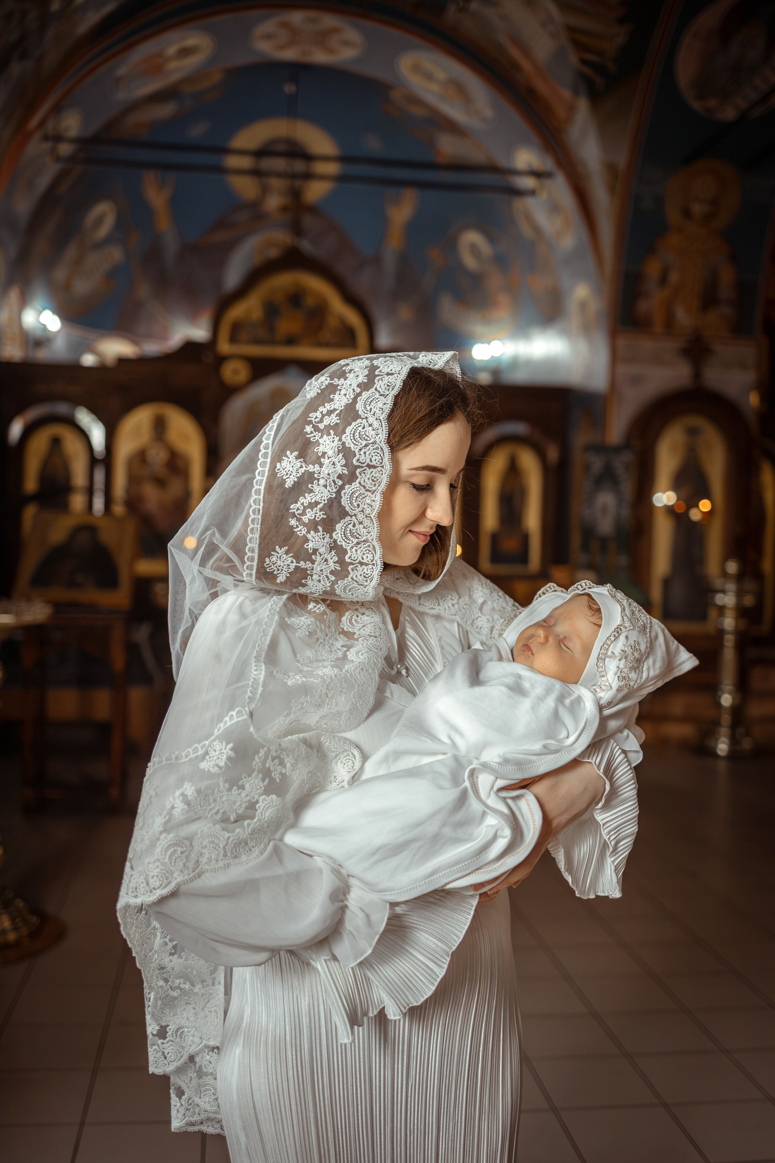 Таинство Крещения младенца в храме в честь святой преподобномученицы великой княгини Елисаветы (г.Белоусово). Надежда Стар семейный и церковный фотограф в Жукове и Калужской области