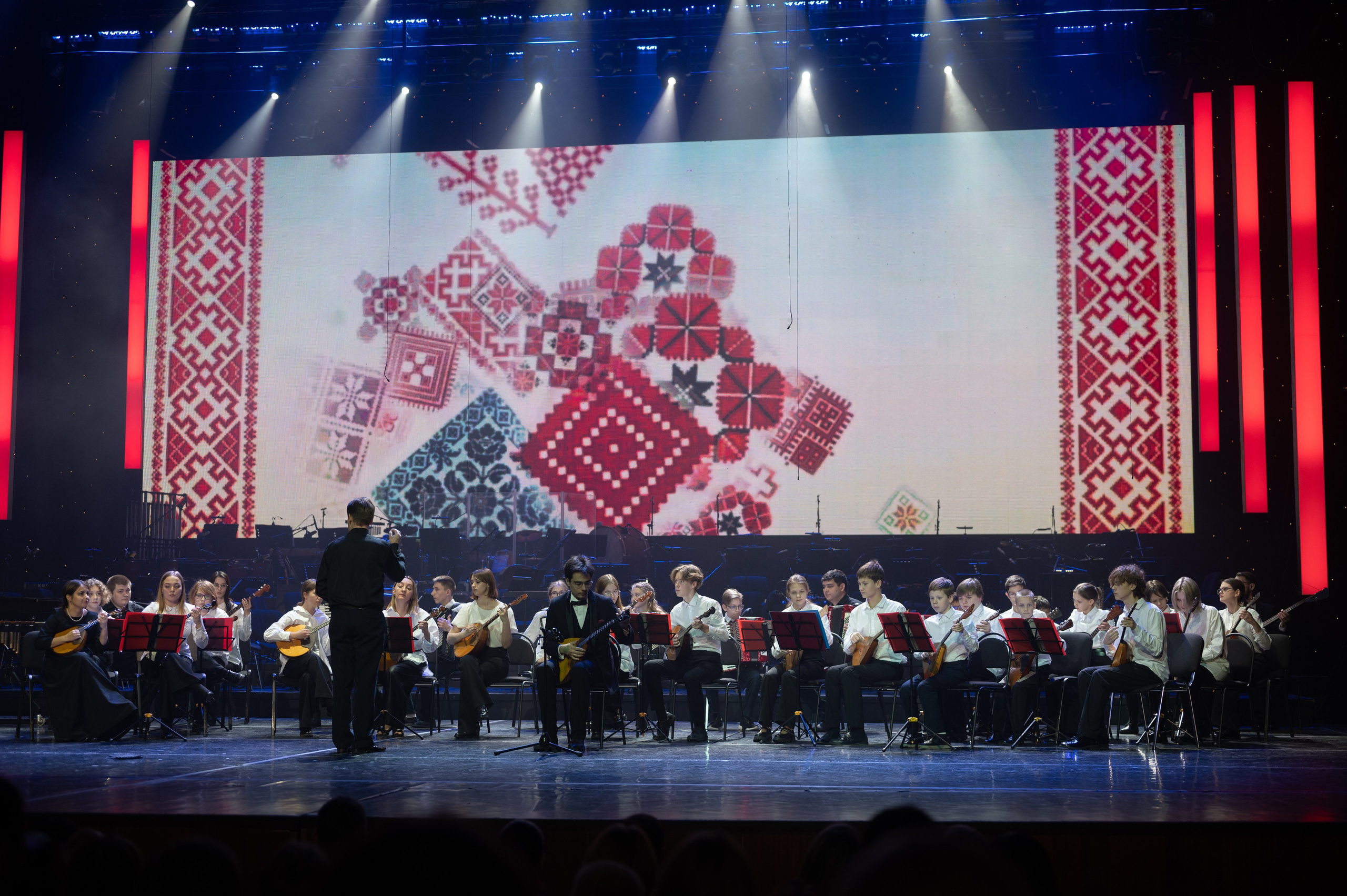 Отчетный концерт ДШИ «Гармония» «Зимняя гармония». Фотограф новорожденных, семейный детский в Тюмени Татьяна Морозова