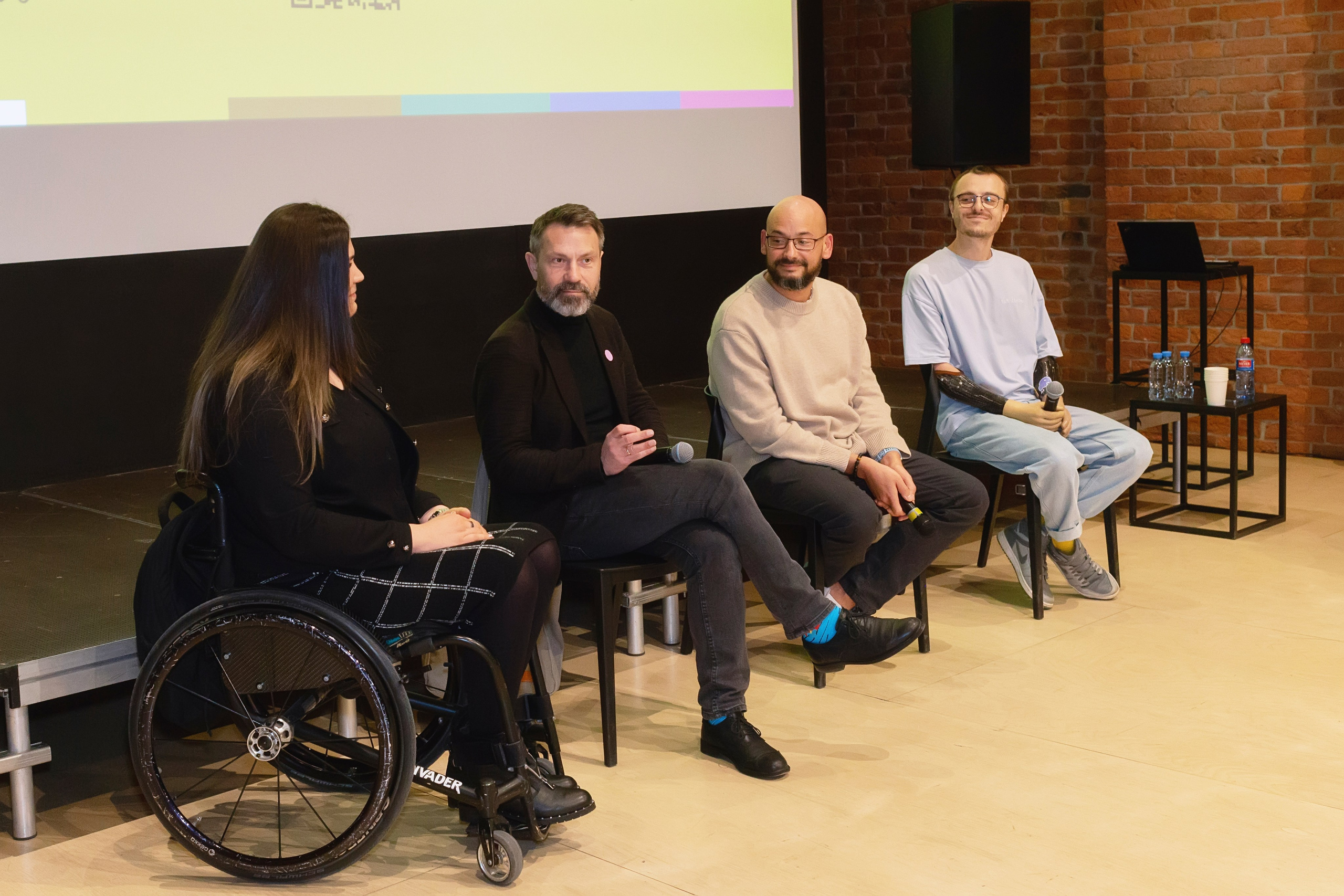 Фотосъемка дискуссии в Новой Голландии СПБ Публичное мероприятие. Портретные фотосессии, контент-съемки, репортаж