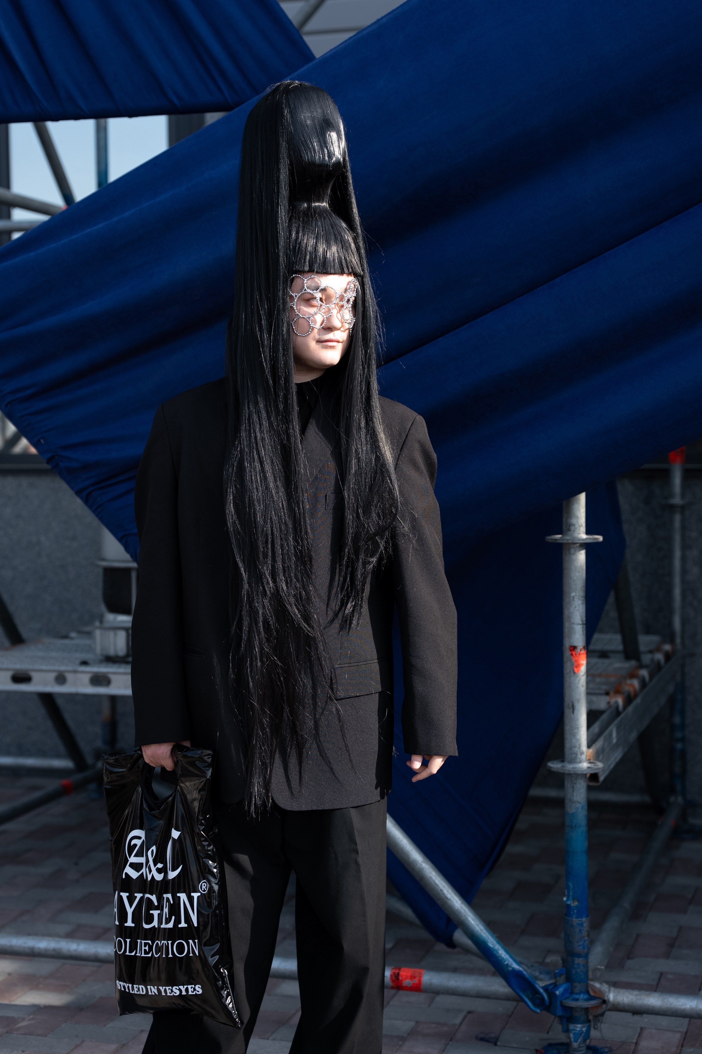 Visa Fashion Week Almaty Pre-Fall 2026 April StreetStyle Day 1. Сайт Алматинского НЮ АРТ, будуар и фэшн фотографа Дениса Карпенко
