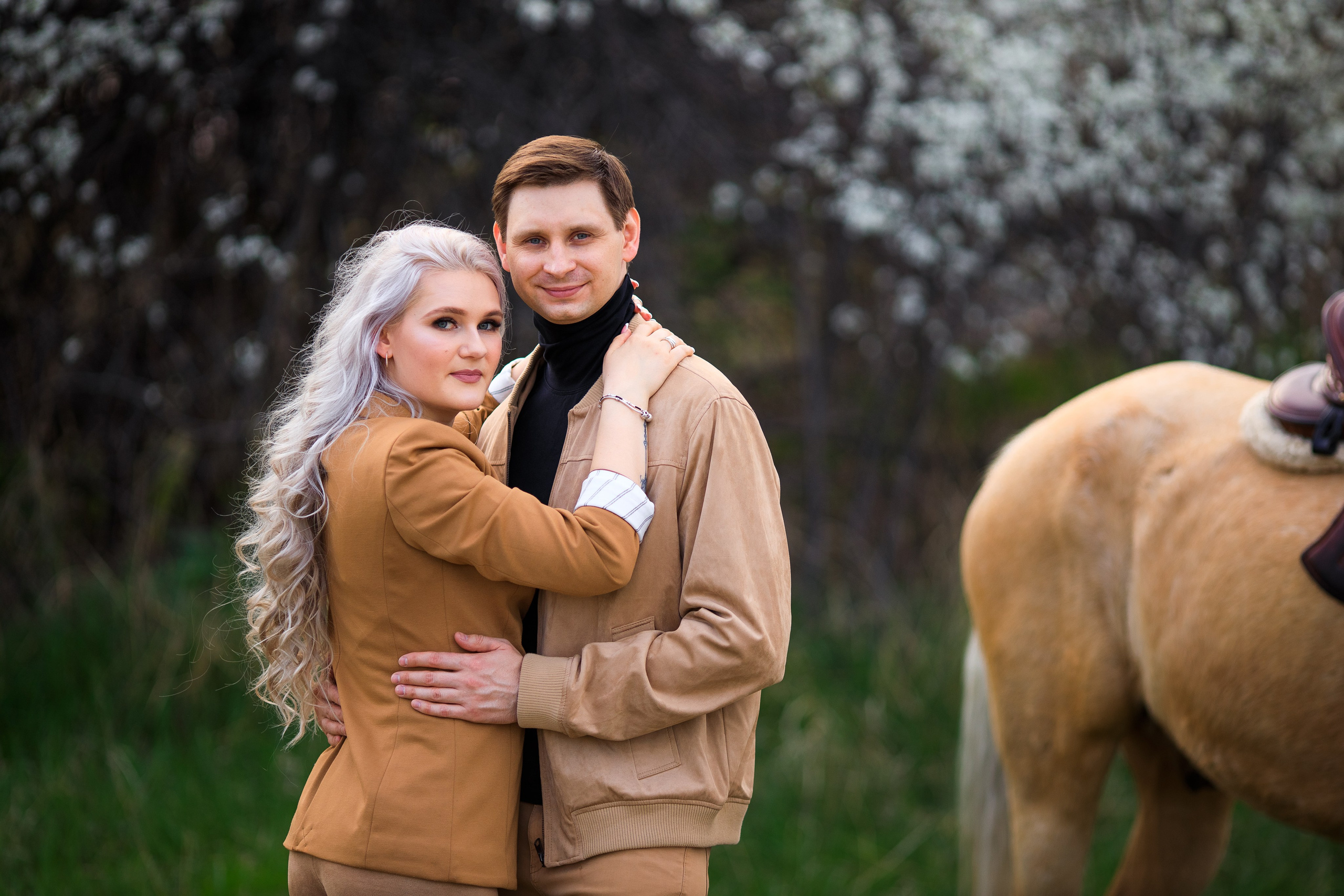 LoveStory с лошадью в Алматы. Свадебный и семейный фотограф в Алматы Алексей Балышев