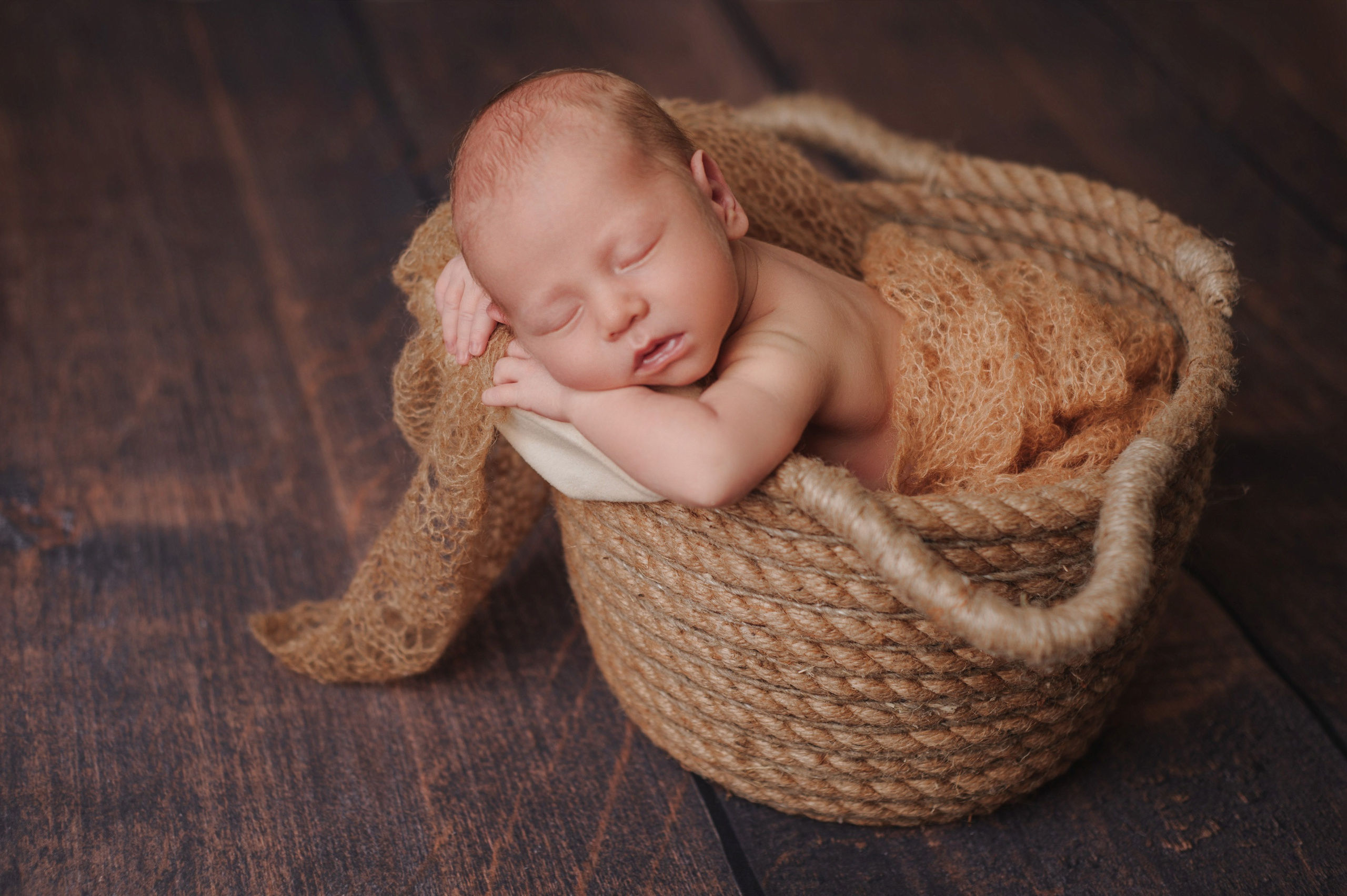 Профессиональный фотограф новорожденных в Воронеже Виктория Баева