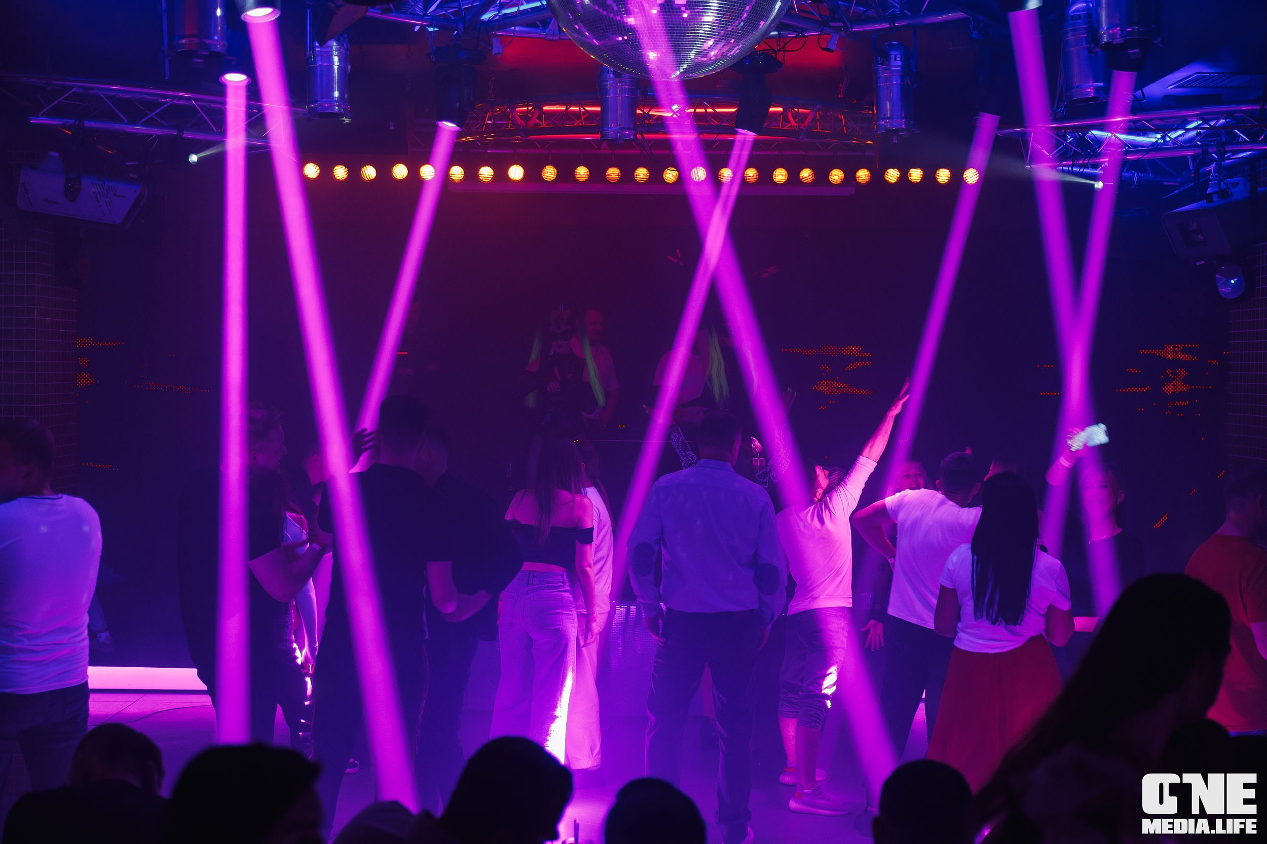 Фоторепортаж из караоке-клуба Эйфория. One Media Life: фоторепортажи, фотоотчеты с мероприятий и заведений