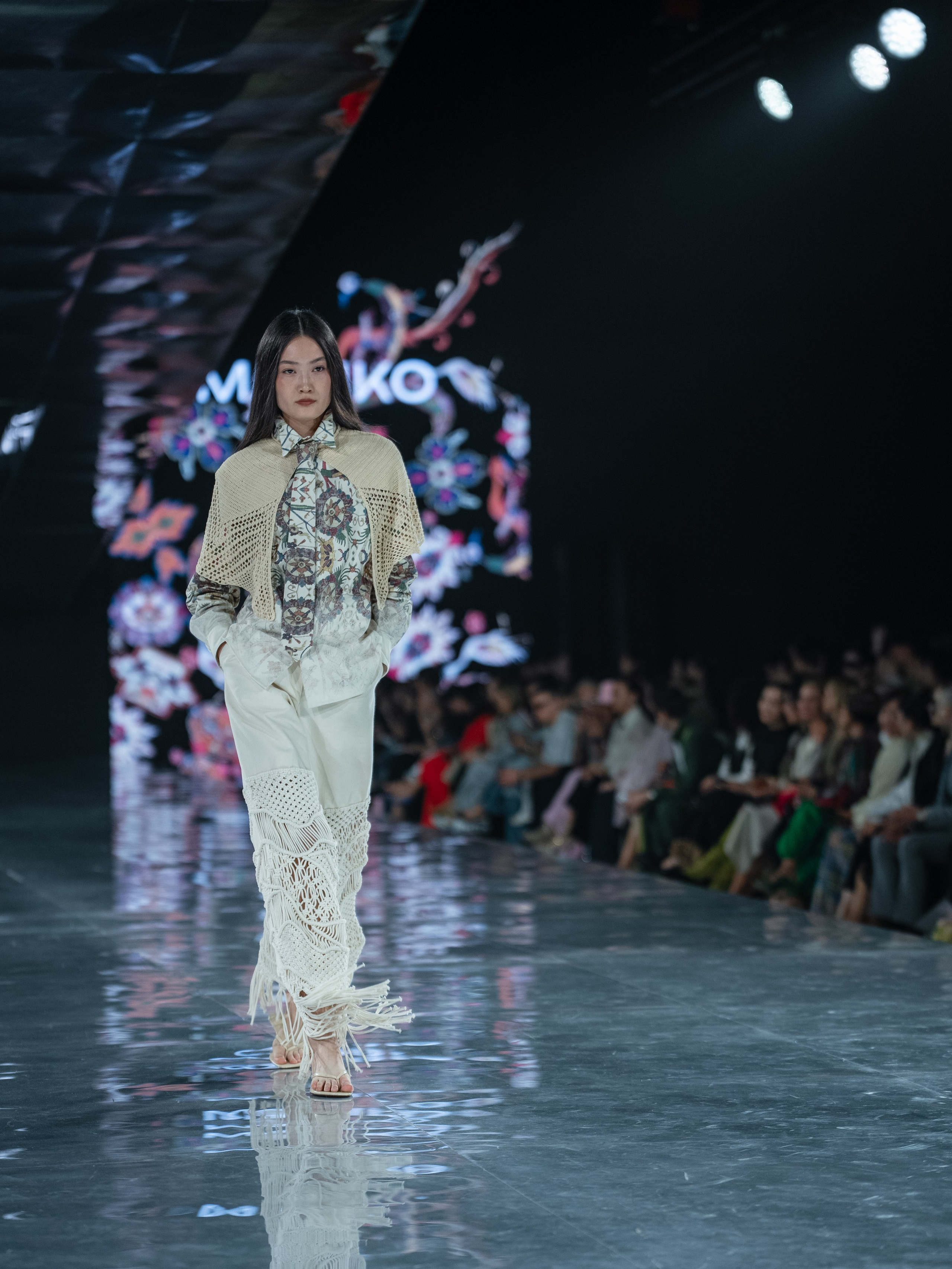 Visa Fashion Week Pre-Fall Mariko. Сайт Алматинского НЮ АРТ, будуар и фэшн фотографа Дениса Карпенко
