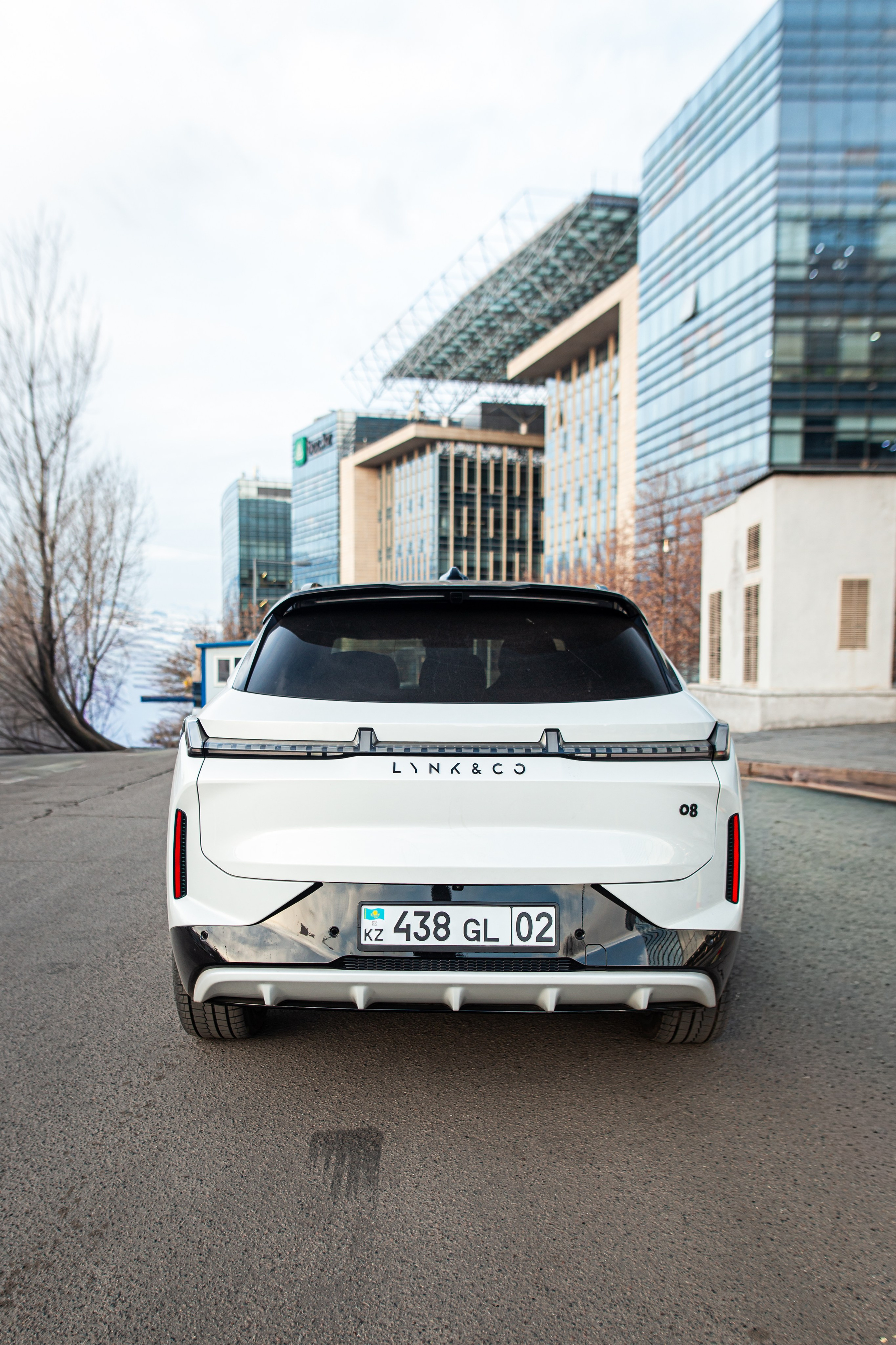 Lynk&Co 08 EM-P. Рекламный и портретный фотограф в Алматы — Серекпаев Танирхан