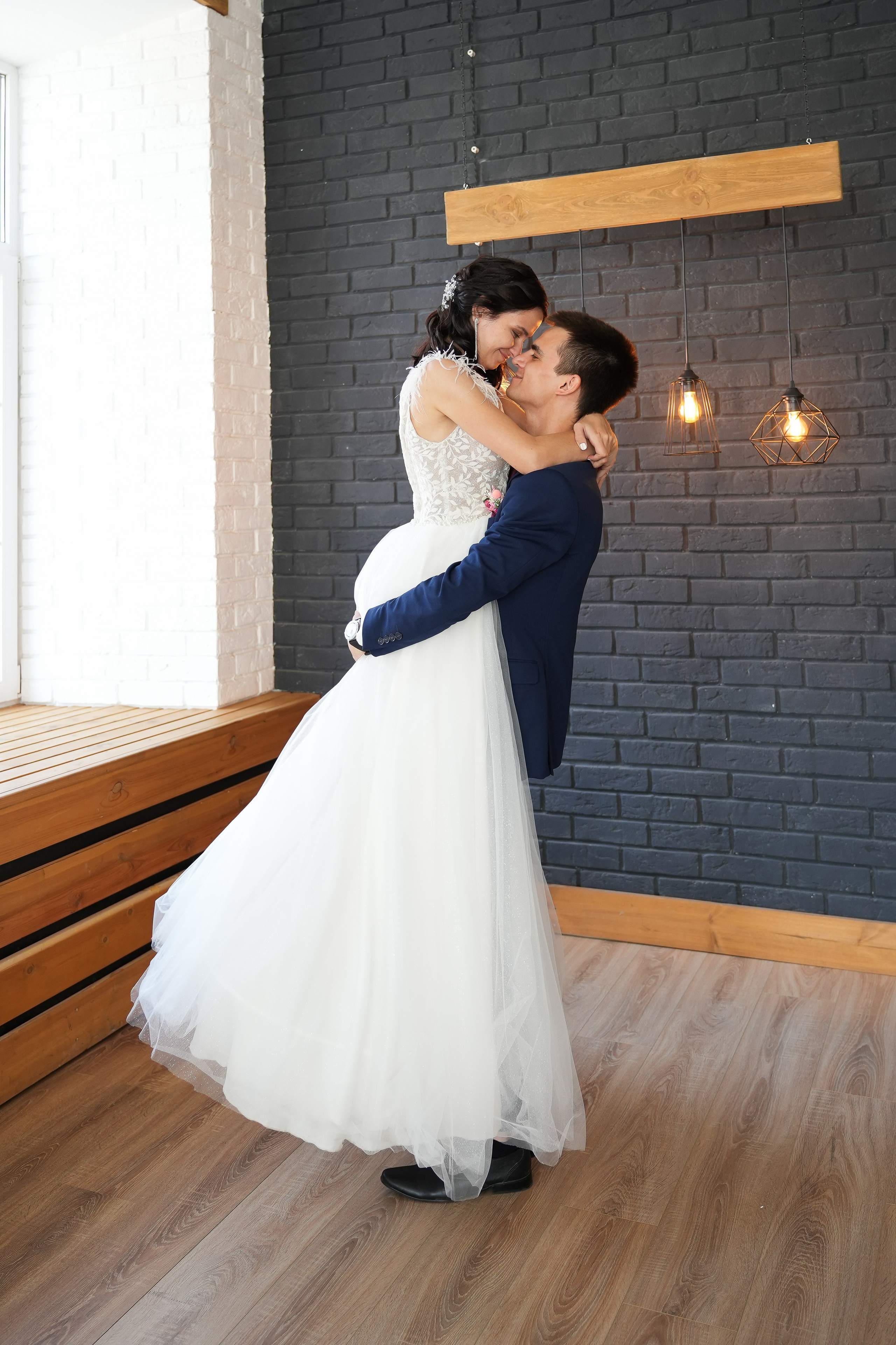 Свадебная фотосессия в интерьерной студии. Семейный фотограф Владимир Просвиркин. г. Самара