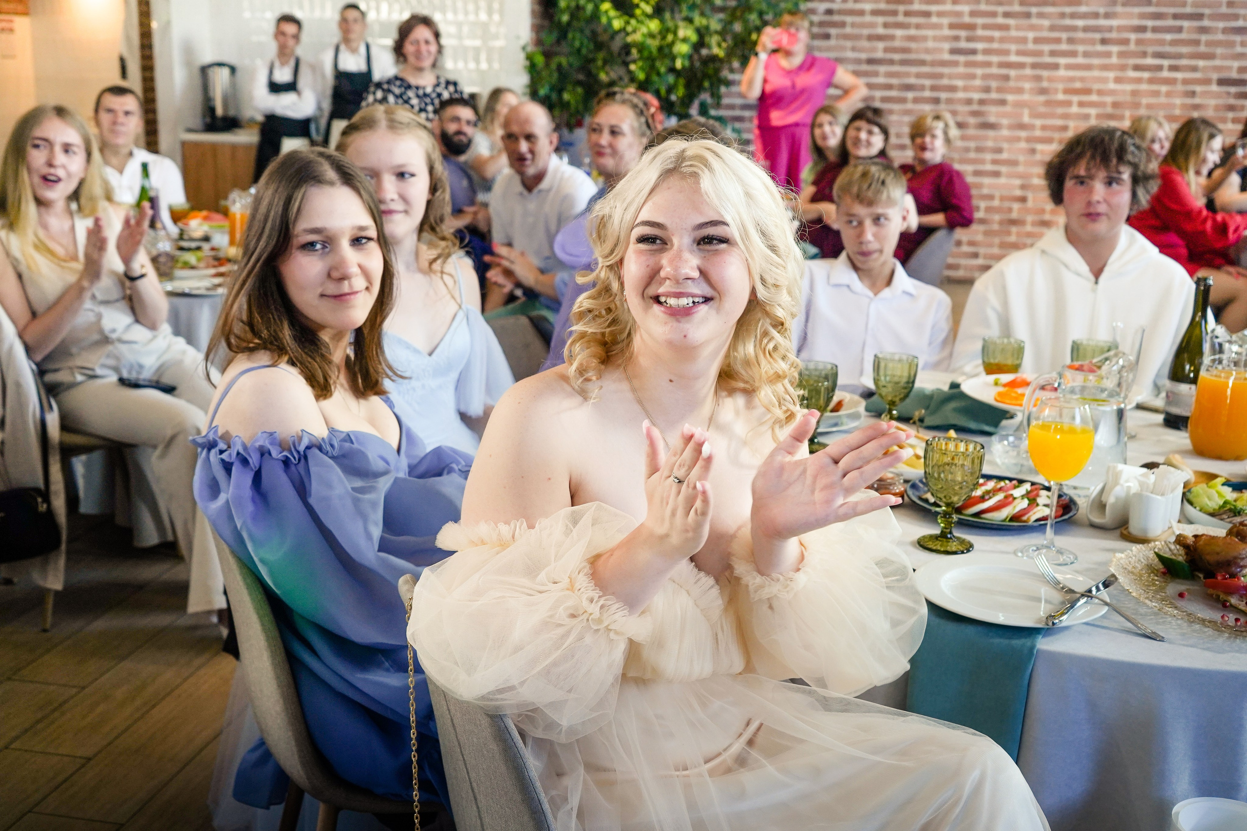 Выпускной вечер, гимназия № 40, 9 класс. Семейный и портретный фотограф в Екатеринбурге Анна Лобанова