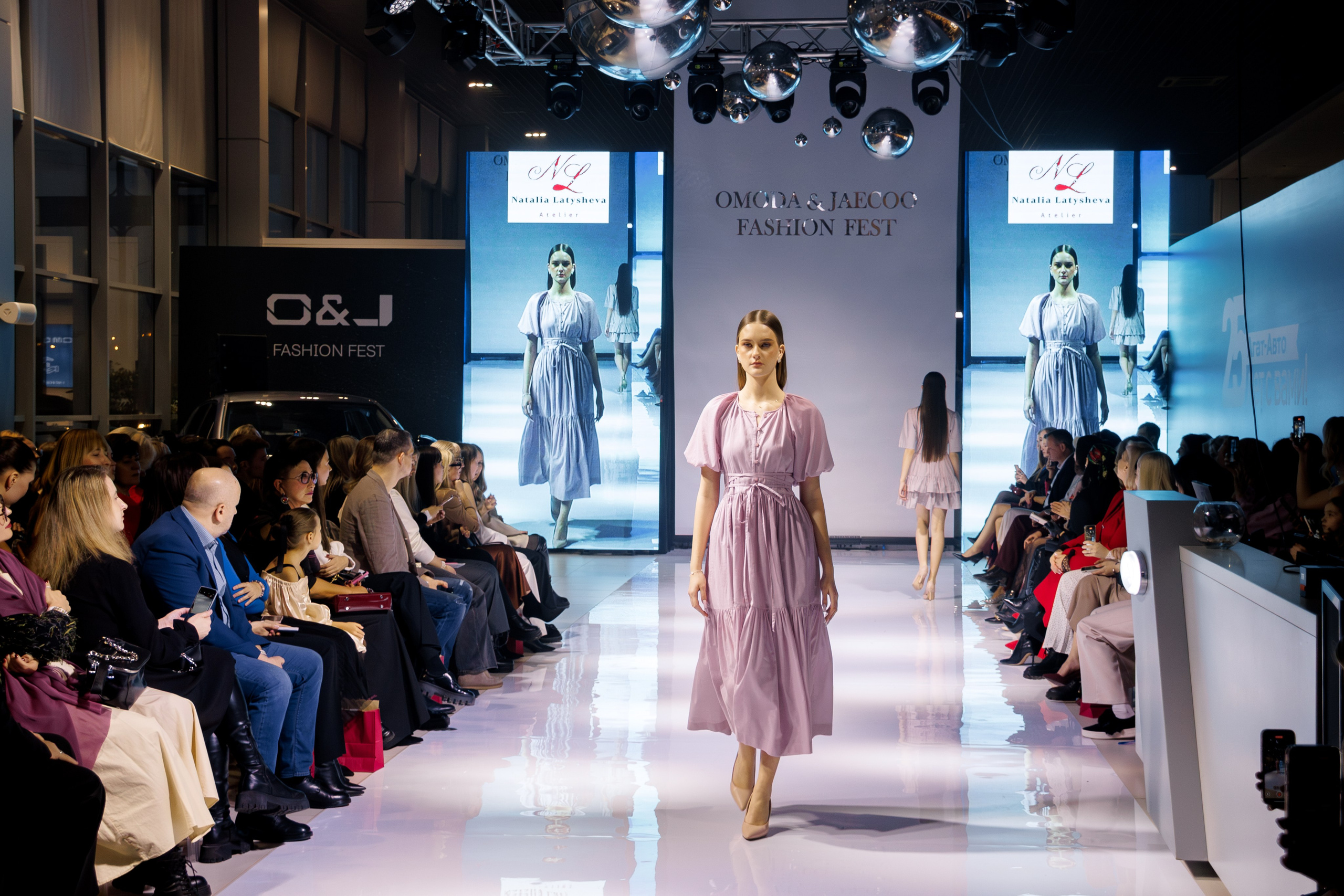 OMODA JAECOO FASHION FEST 2025. Свадебный фотограф в Иркутске Бобылев Никита