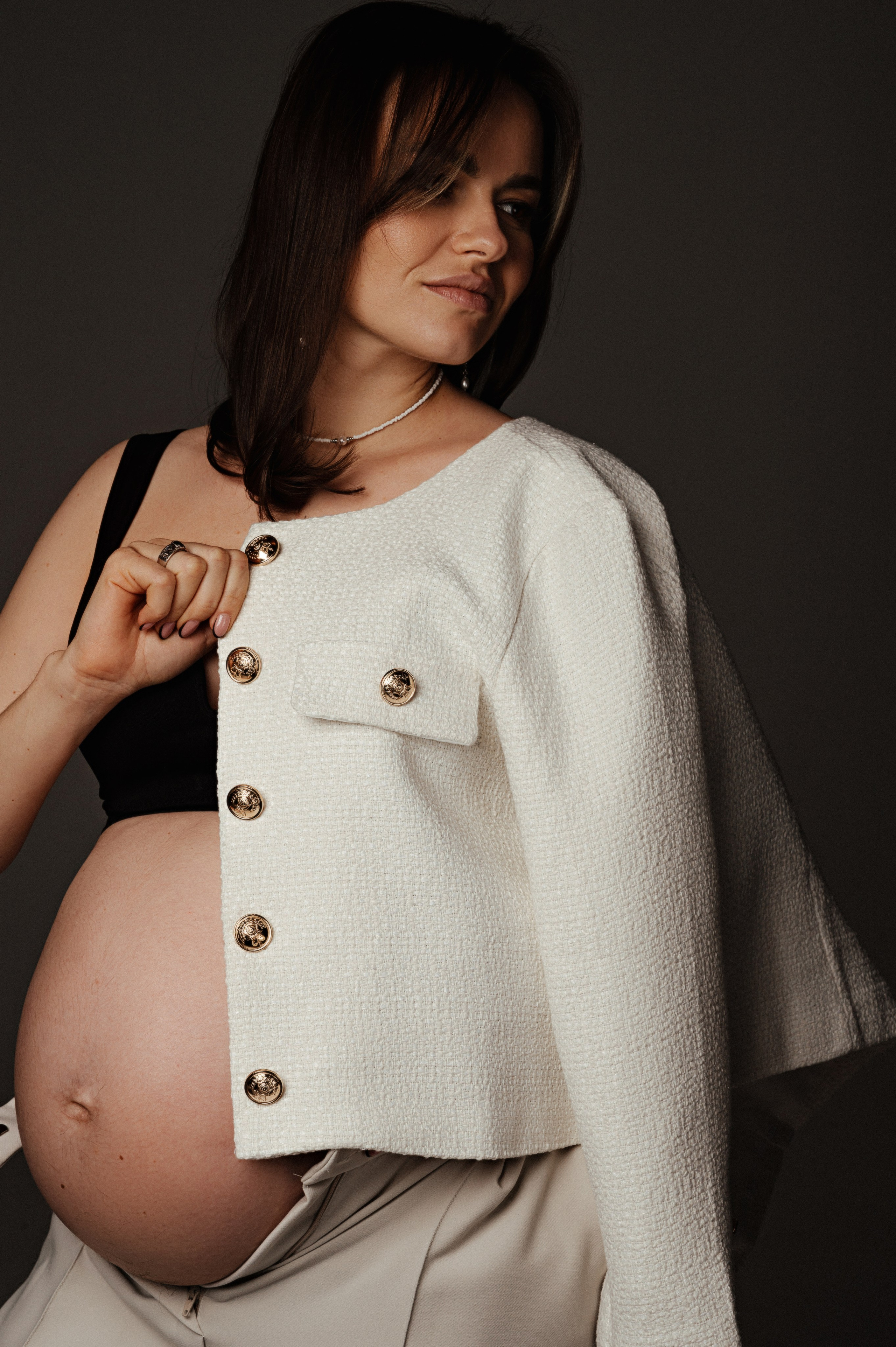 Валерия. Профессиональный фотограф беременности в СПБ. Стильные фотосессии беременности в стиле минимализм и классическая фотография