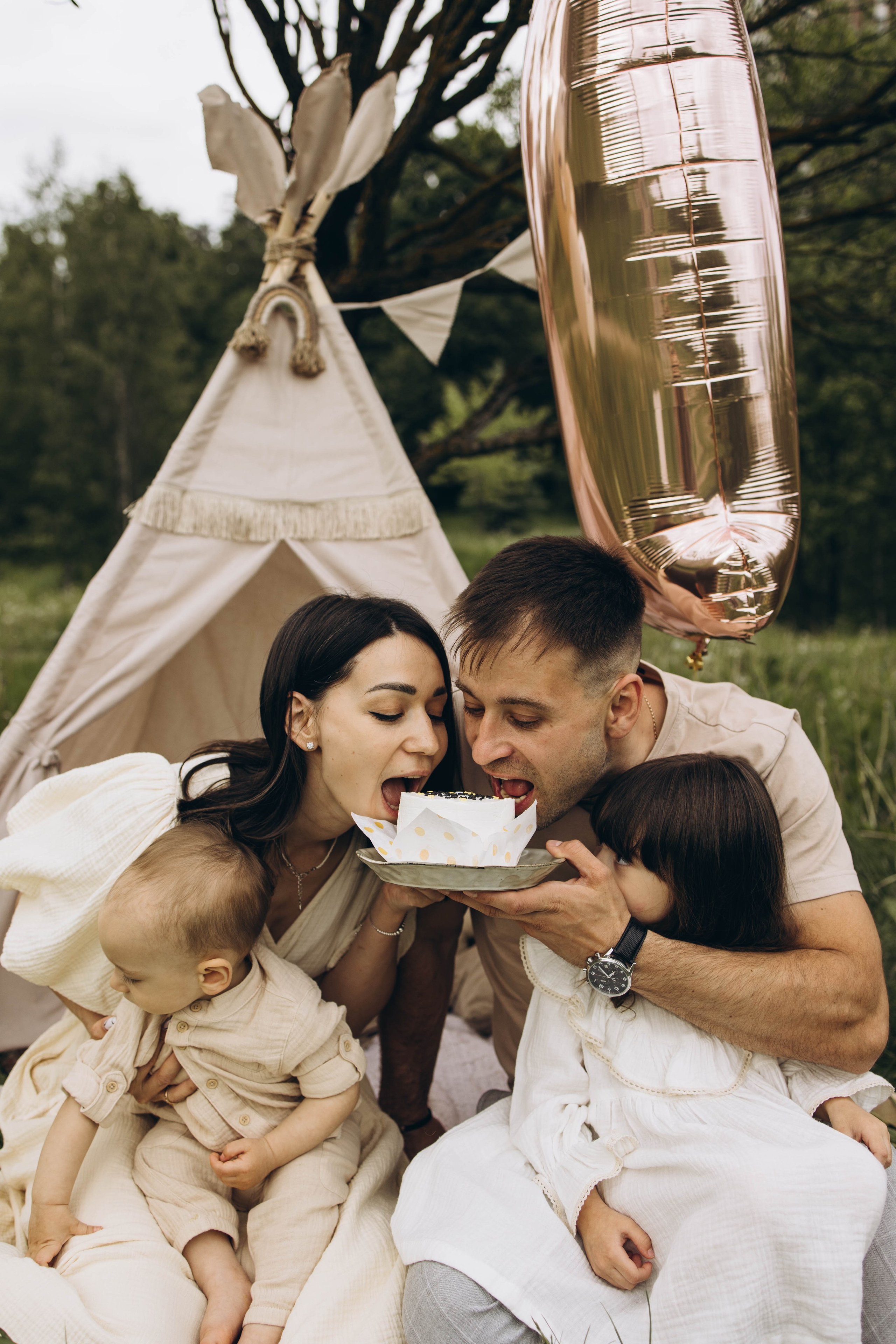 Маша, Женя, Ариана и Мирон. Семейный фотограф в Москве Виктория Ястребинская
