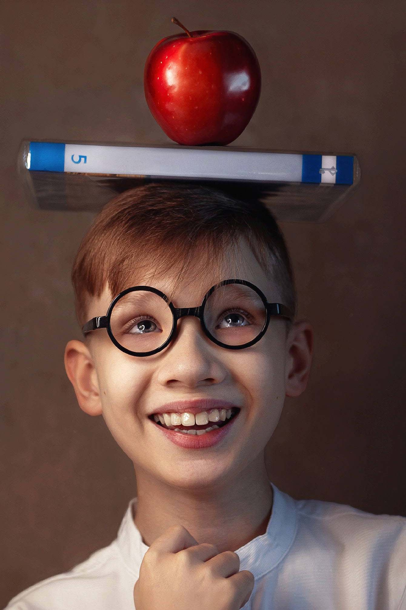 AI Photo Retoucher and Image Restorer Zhanna Ognivo