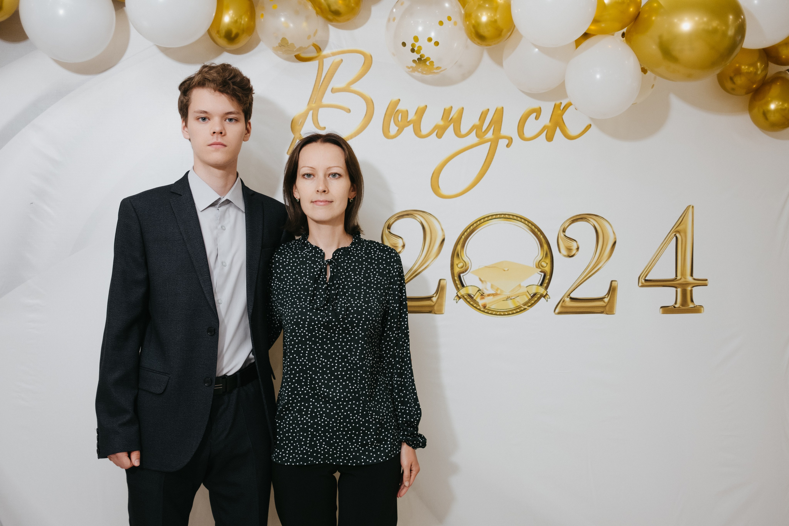 Выпускной 11 класс школы № 30. Свадебный и репортажной фотограф Денис Ожигин в Краснодаре и Краснодарском крае