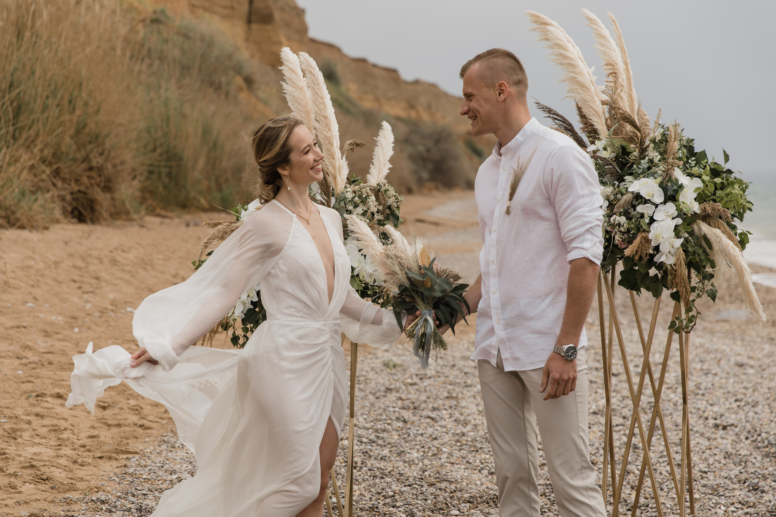 На берегу моря…. СВАДЕБНЫЙ ФОТОГРАФ В КРЫМУ И СЕВАСТОПОЛЕ