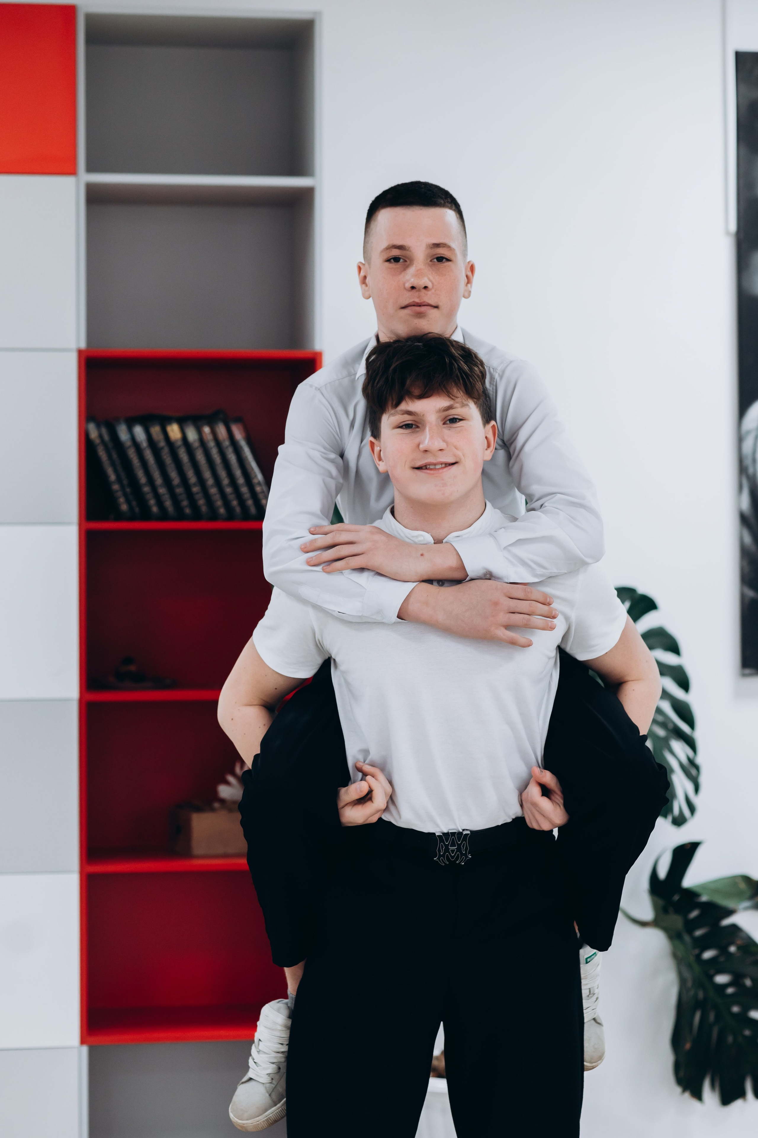 СОШ № 26 Тугулым 2025. Семейный фотограф Нижневартовск Тюмень Ефимова Ирина