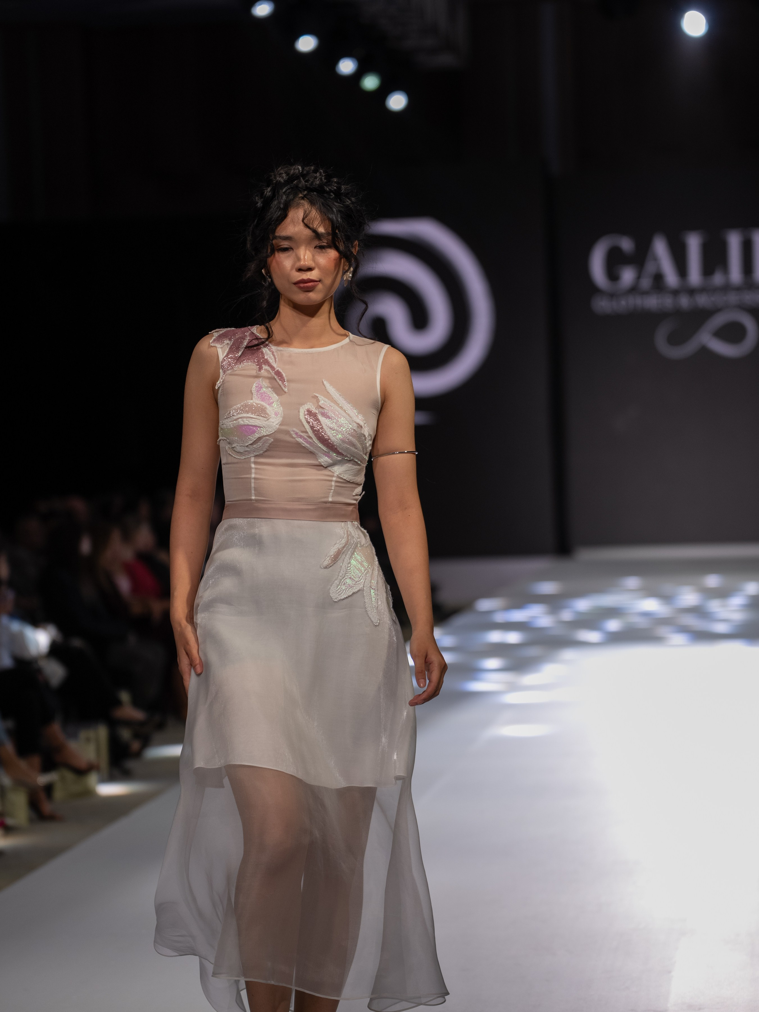 EURASIAN FASHION WEEK Galia. Сайт Алматинского НЮ АРТ, будуар и фэшн фотографа Дениса Карпенко
