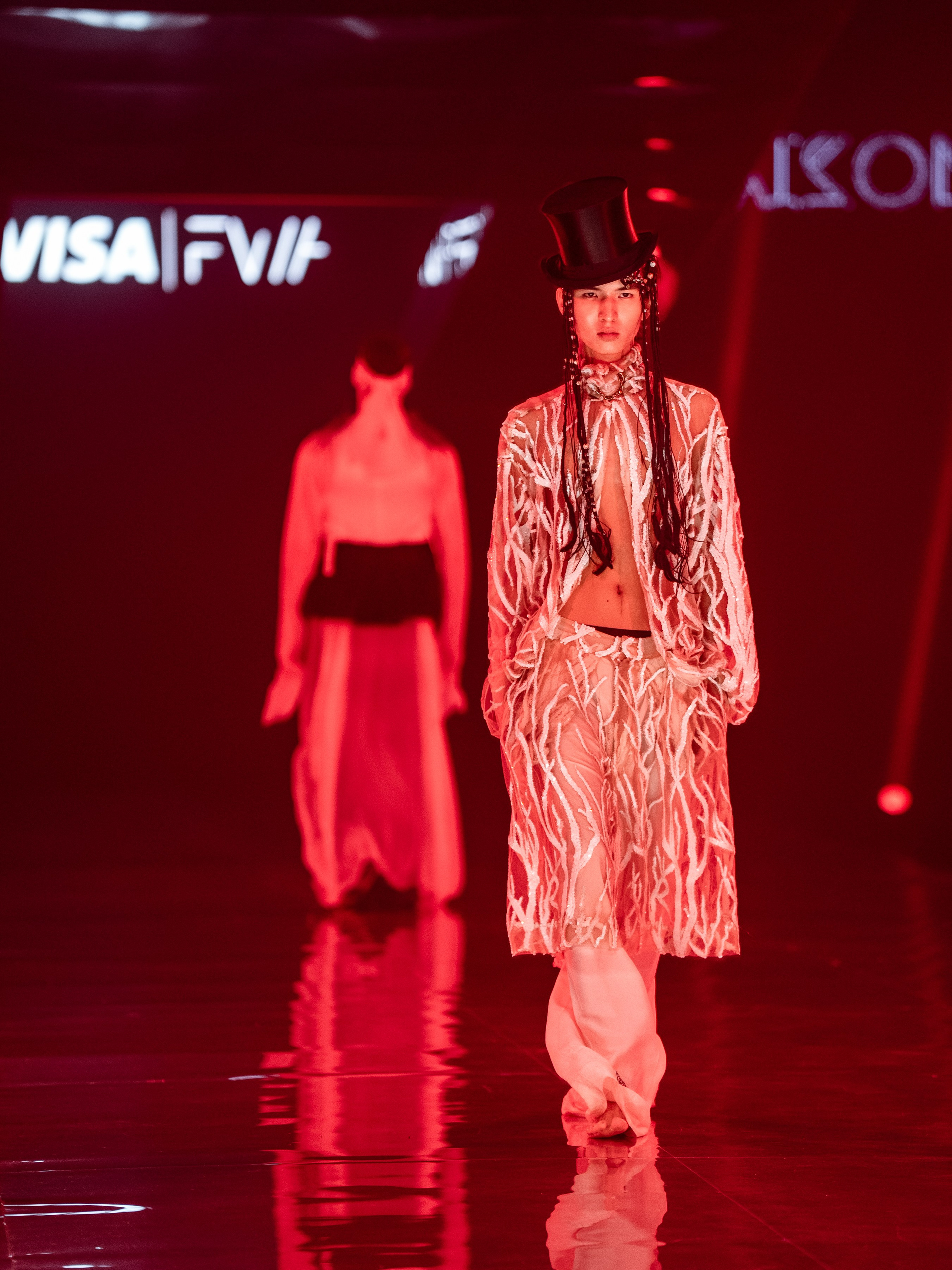 Visa Fashion week Maison Artc. Сайт Алматинского НЮ АРТ, будуар и фэшн фотографа Дениса Карпенко