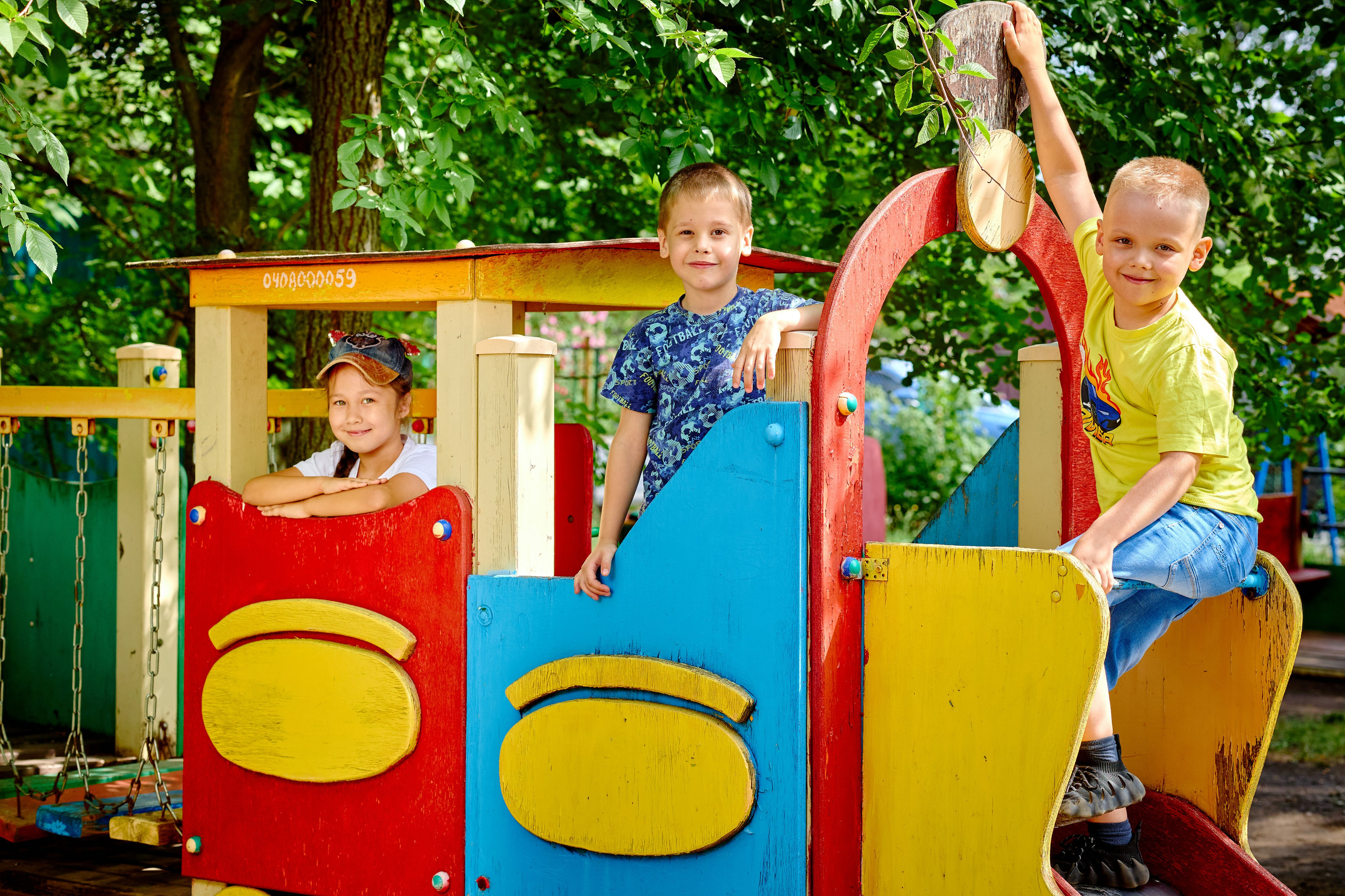 Пример летней съемки в детском саду № 92 Старшая группа Радуга. Фотограф Выпускные альбомы Таганрог Сергей Коробченко