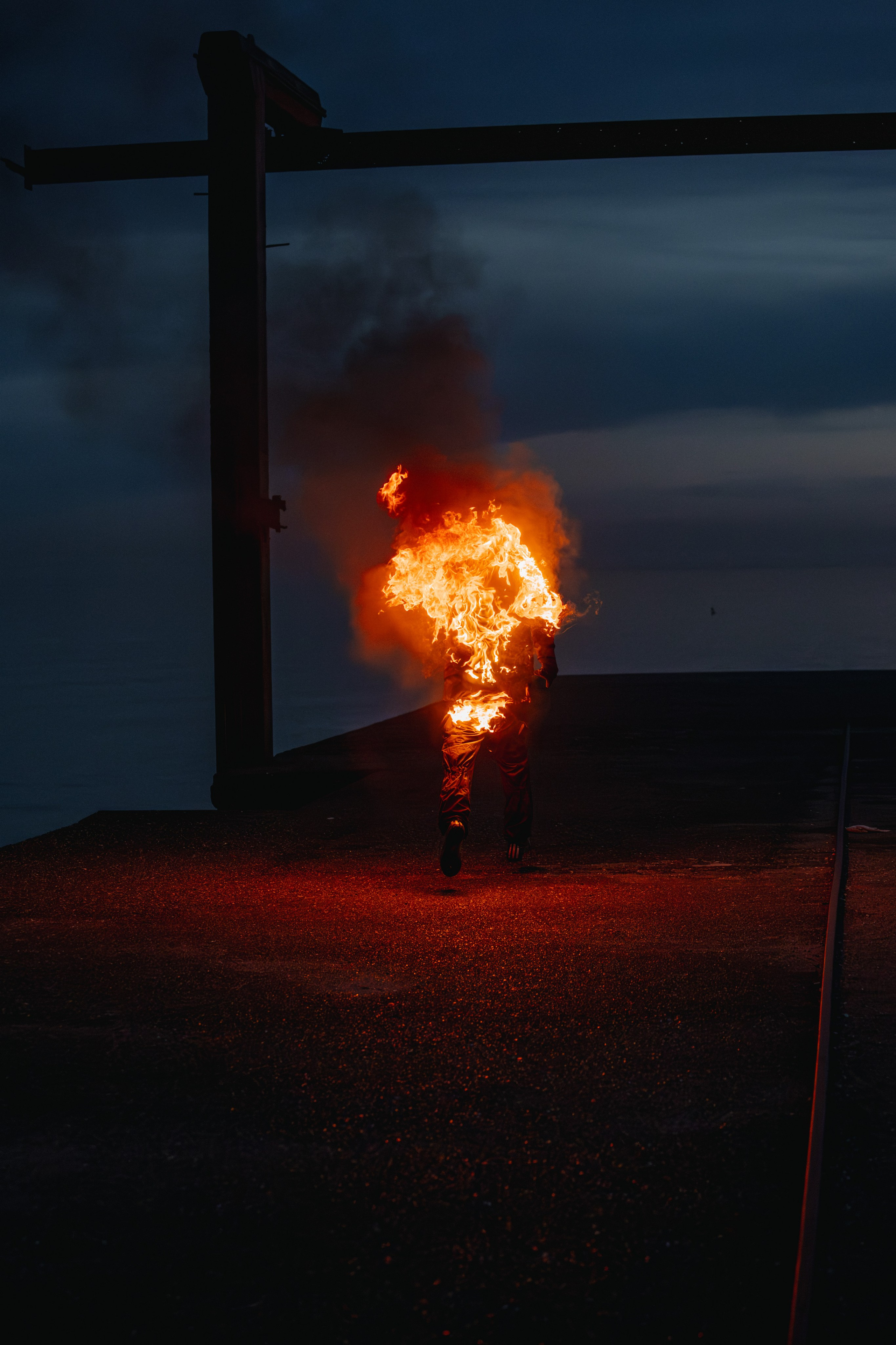 With fire. Photographer in Saint-Petersburg and Moscow Max Spector