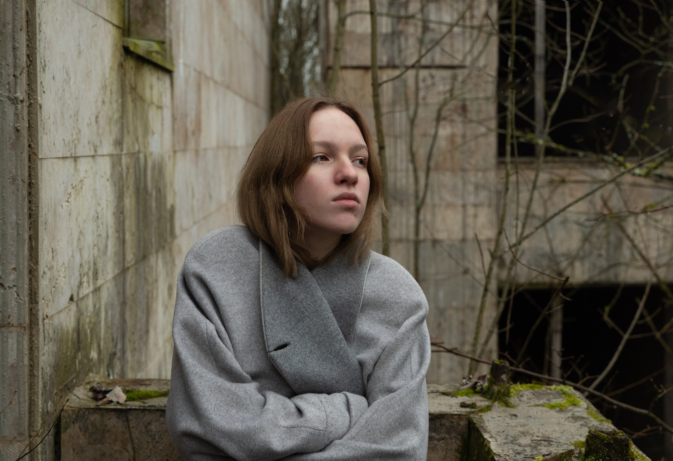 Осенняя фотосессия в заброшенной территории. Портретный фотограф в Москве Казьмина Олеся