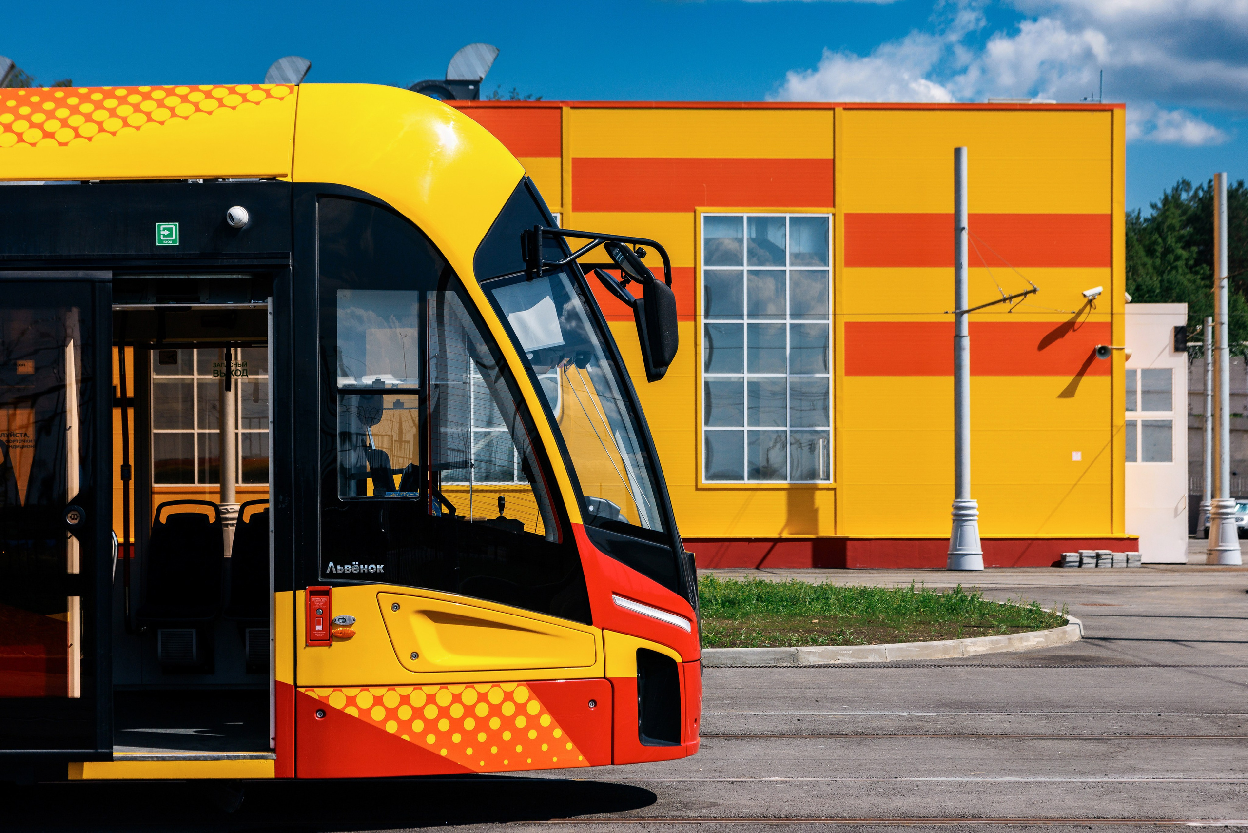 «Львёнок». Верхнепышминский трамвай. Фотограф Виталий Хайлов, Екатеринбург