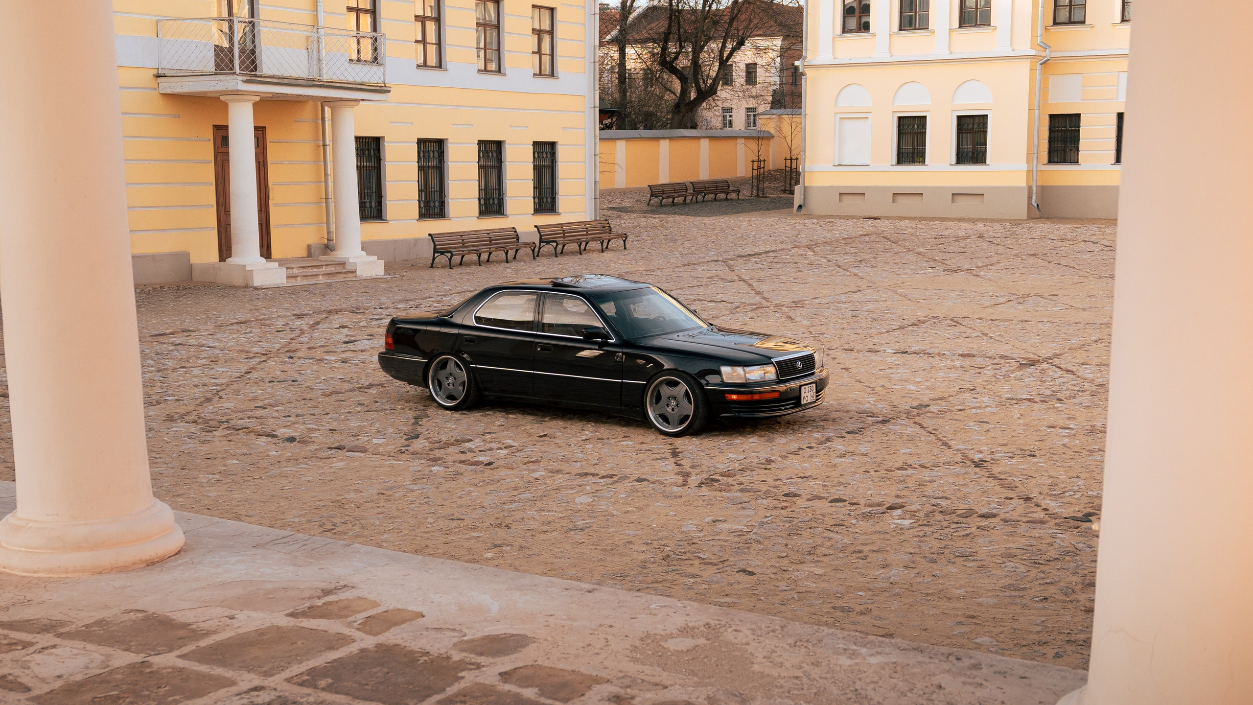 Фотографии Lexus LS400