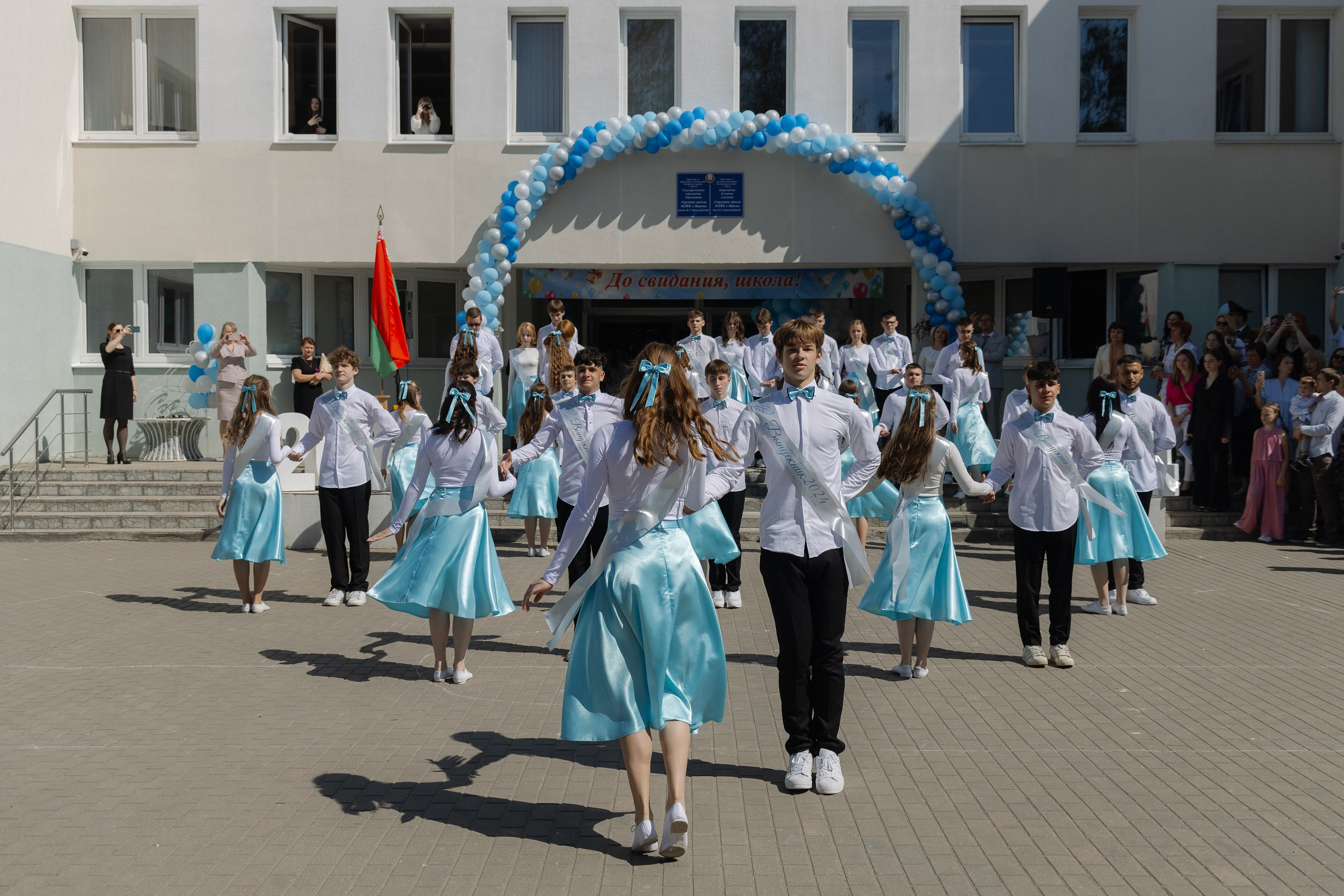 Последний звонок 2024. Свадебный фотограф в Минске/Беларуси Сергей Спиридонов