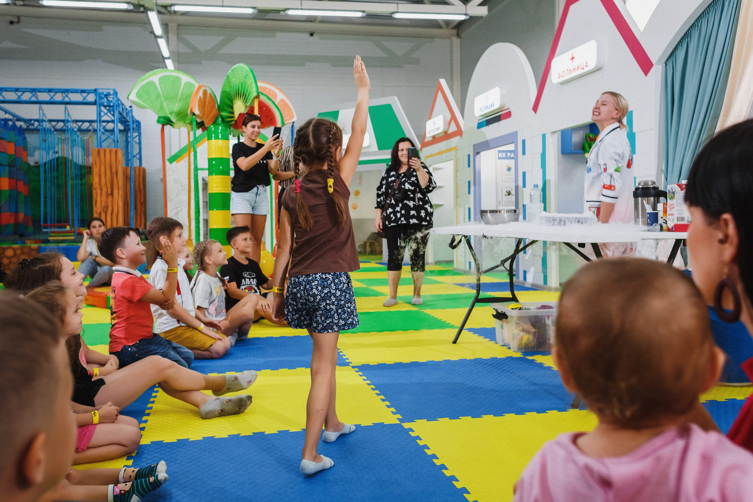 Волшебные моменты: детский праздник в игровой Клумба, Таганрог. Свадебный и семейный фотограф в Таганроге Бакарюк Антон
