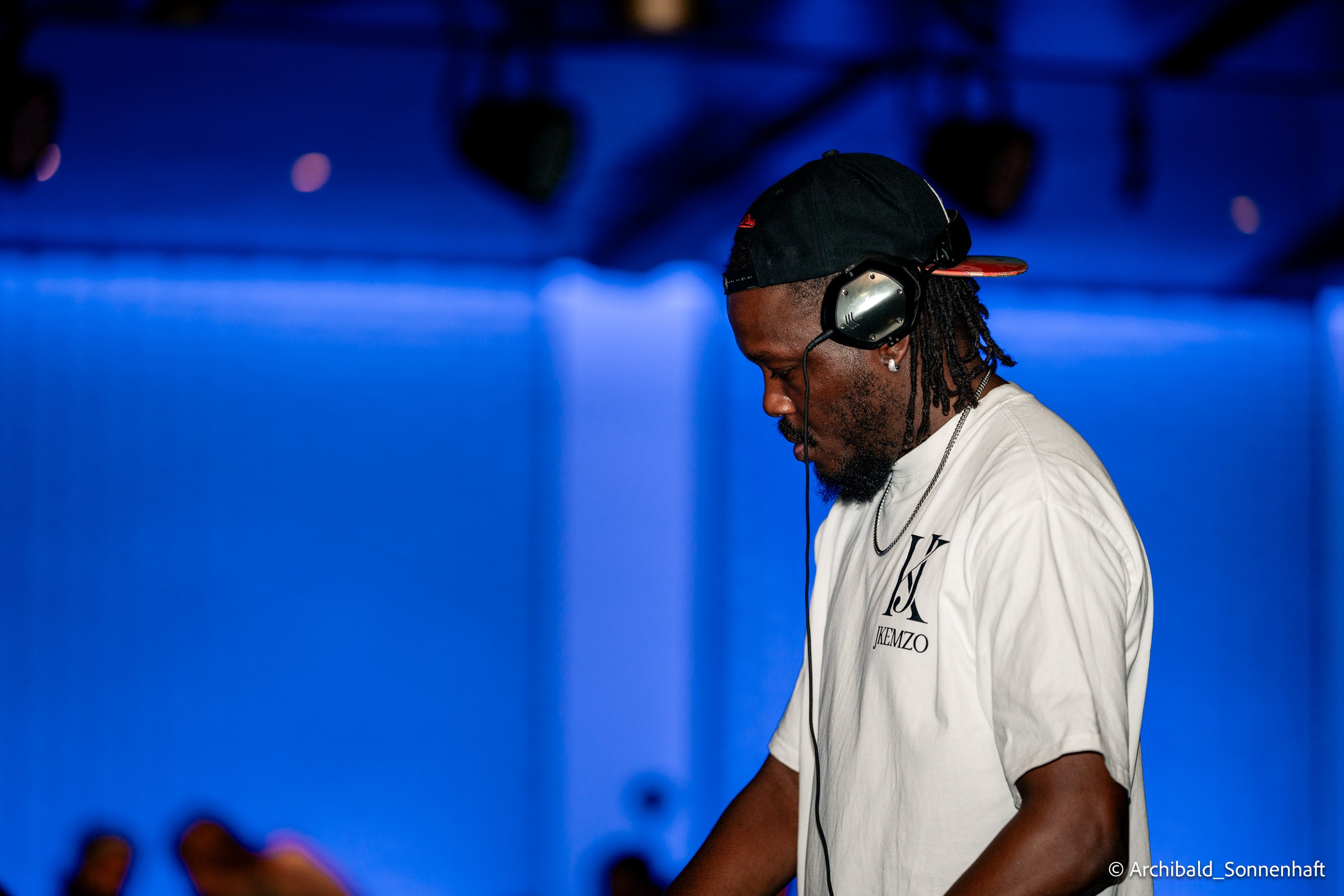 Georgian party. Photographer in Guangzhou, China. Archibald Sonnenhaft