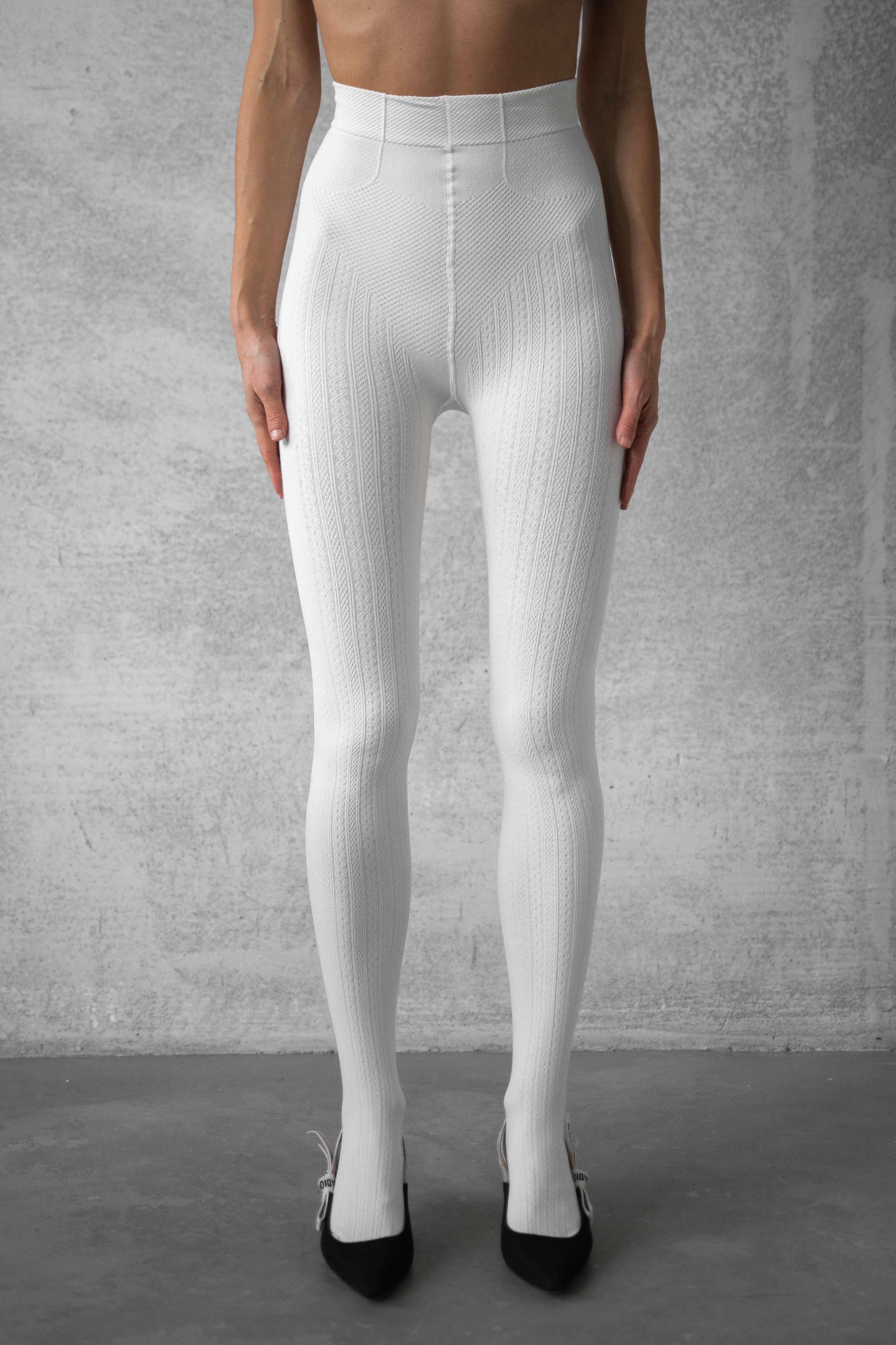 Колготки. Фотограф-ретушер в Крыму Юля Лобурец