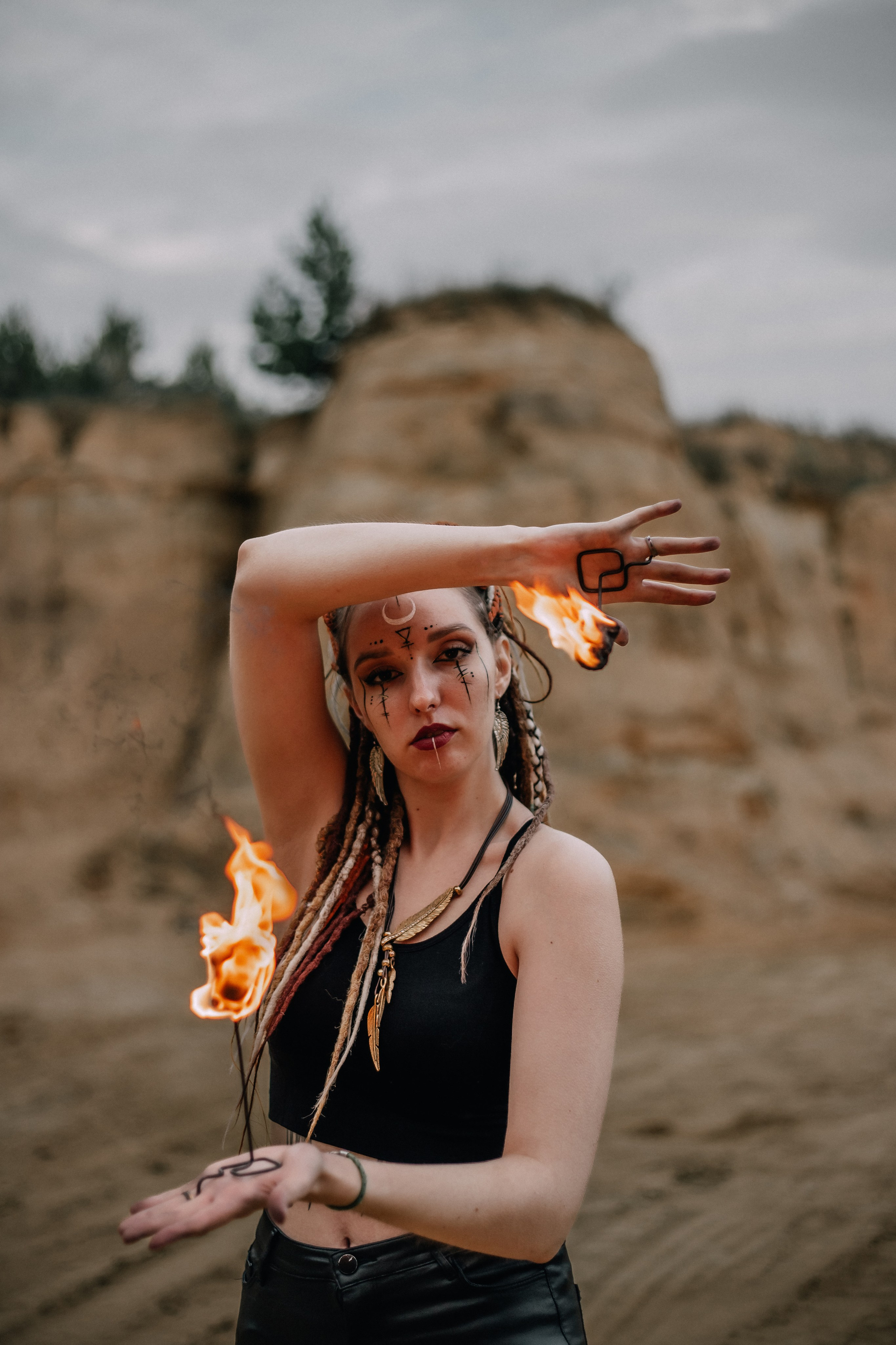 Марина. Фотосессия с фаерами. Фотограф Регина Крикунова г. Красноярск