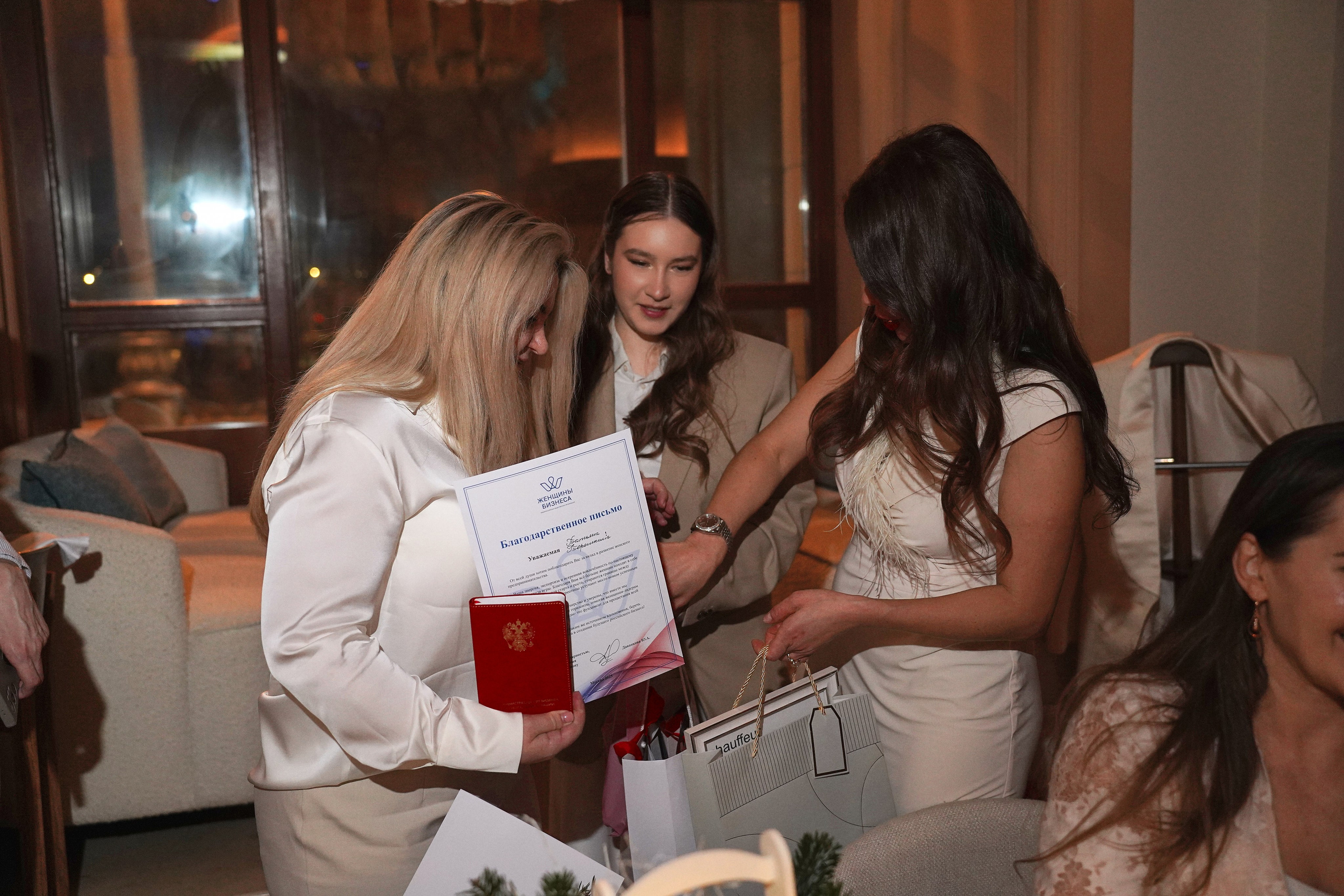 ZEA. Фотограф