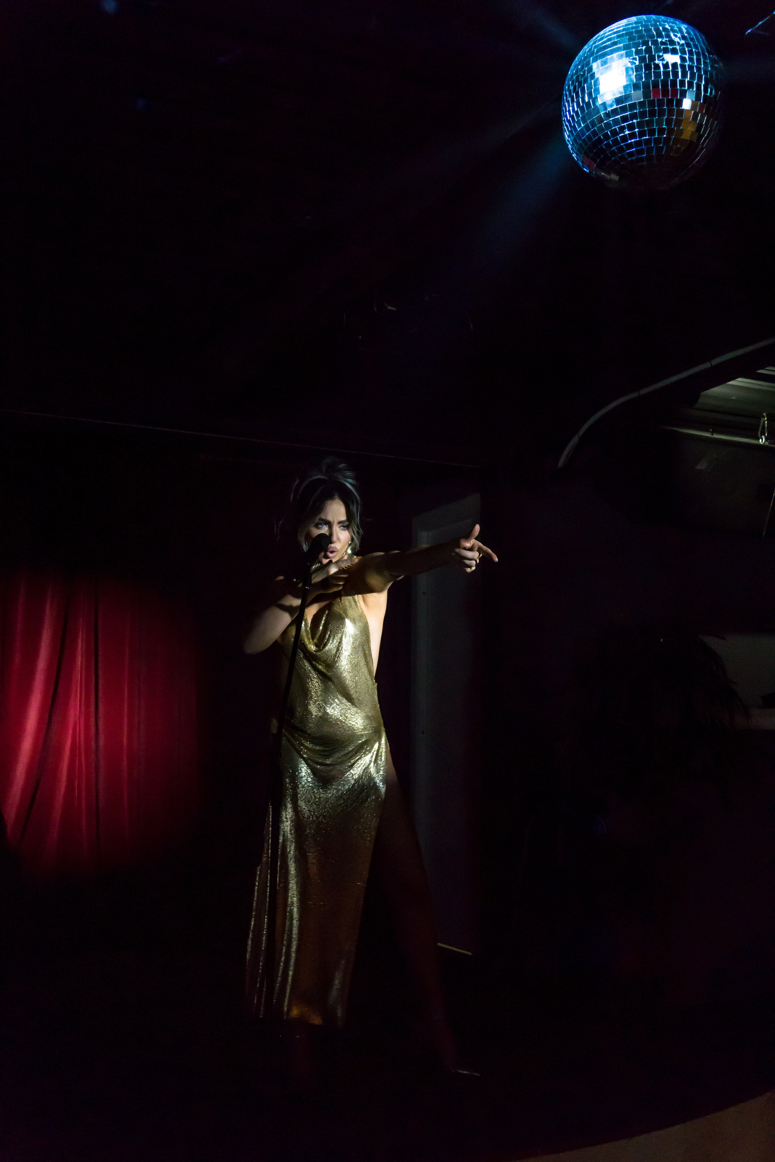 Бэк клипа Виолетты. Фотограф