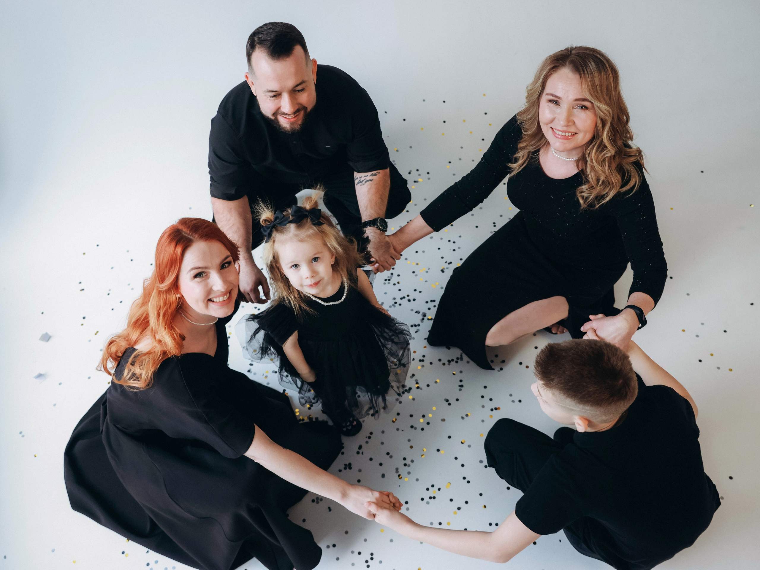 Семейная фотосессия in Black. Мультифотограф Динара Ахмедзянова