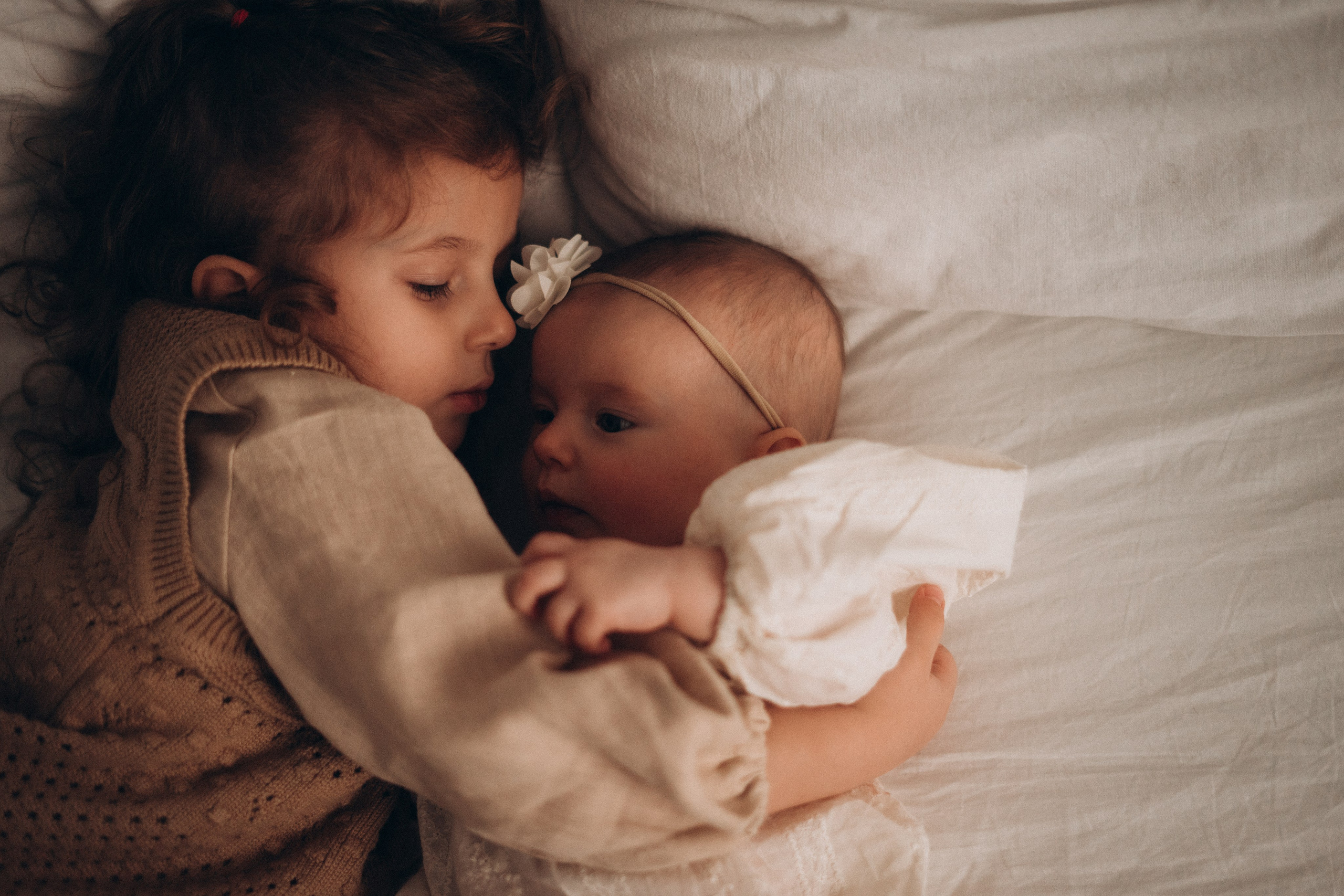 Женя, Ваня, Таисия и Есения. Главная