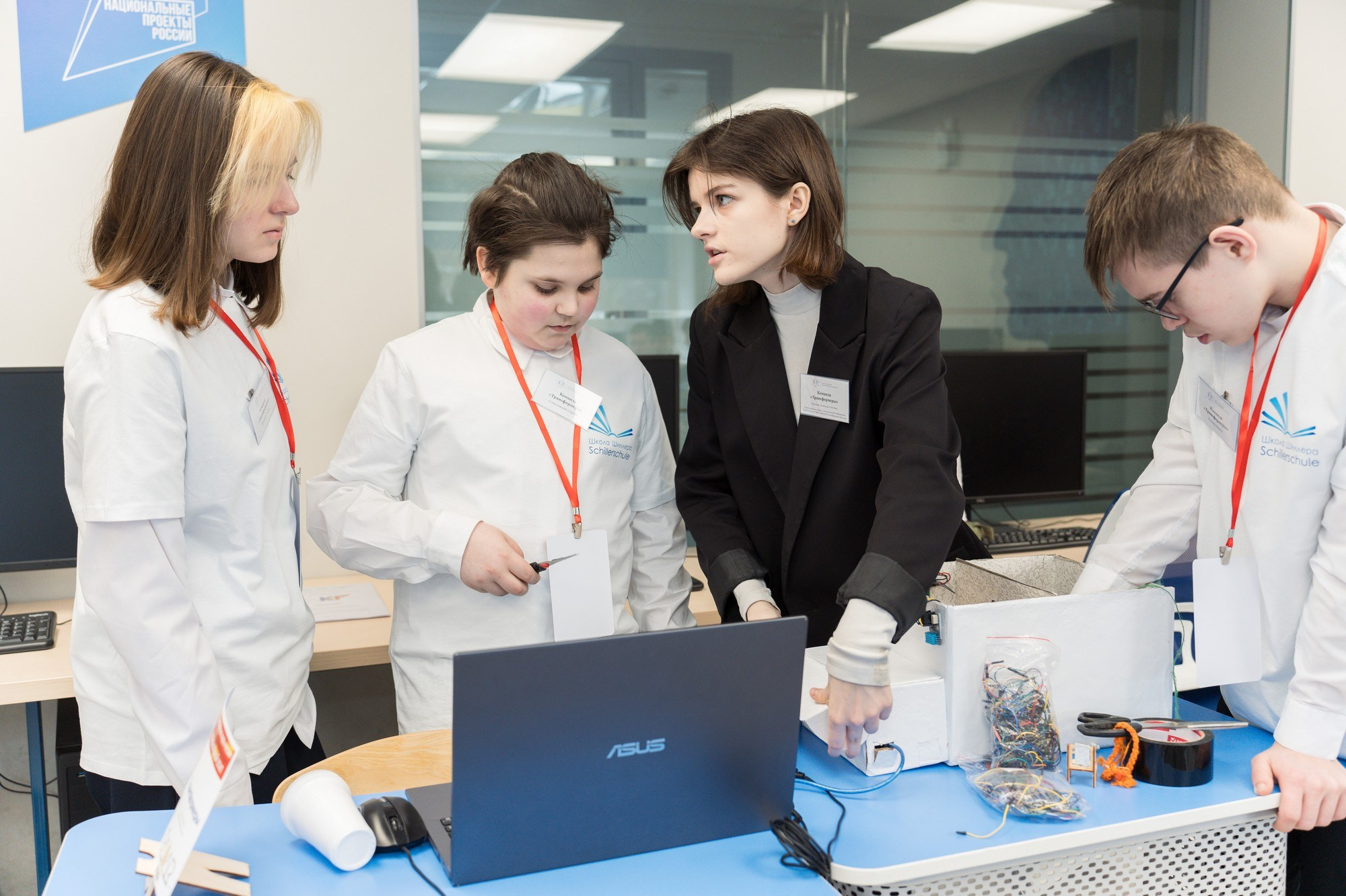 Инженерные кадры России. Репортажная съёмка в Санкт-Петербурге, Константин Петров