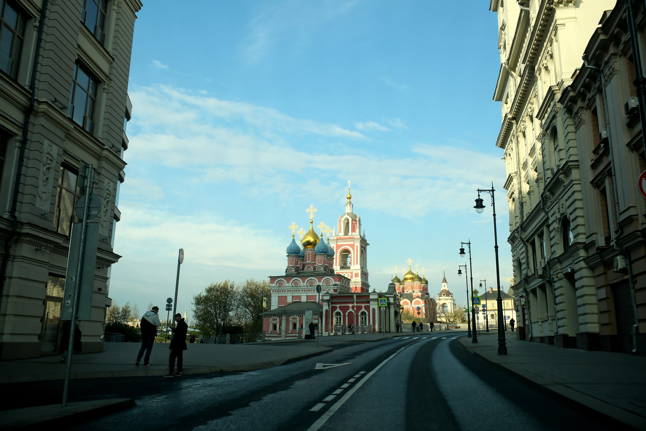 Улица, люди, жизнь…