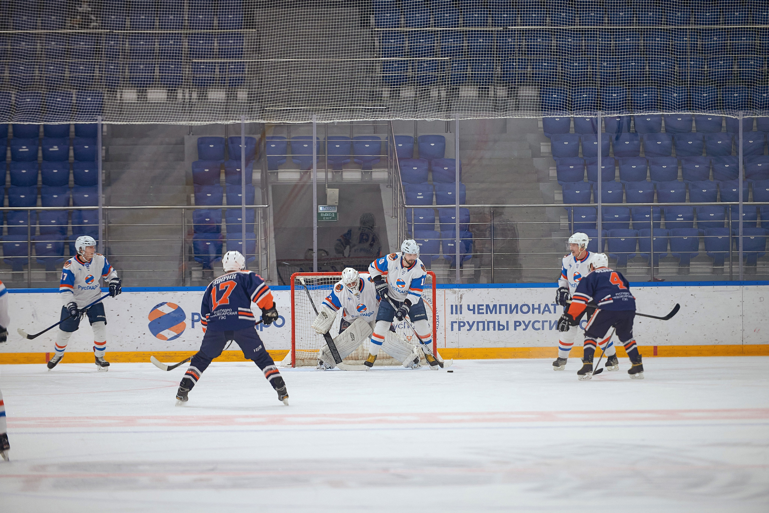 Портфолио репортажной фотосъёмки: Кристалл арена — Хоккей — РусГидро. Фотограф Яковлев Роман — Красноярск