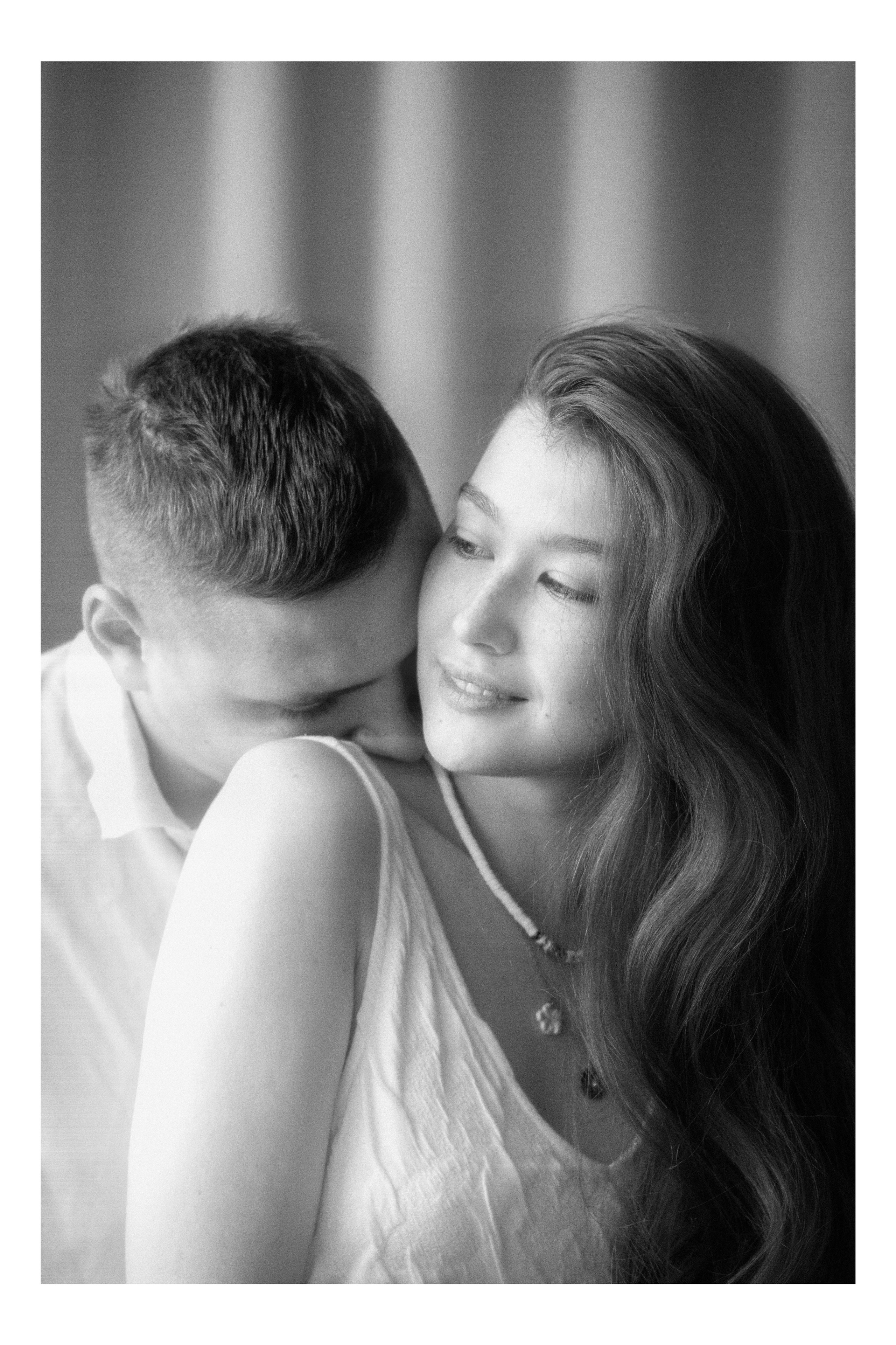 Студийная фотосессия прекрасной пары Арины и Юрия. Семейный и детский фотограф Майя Гришина