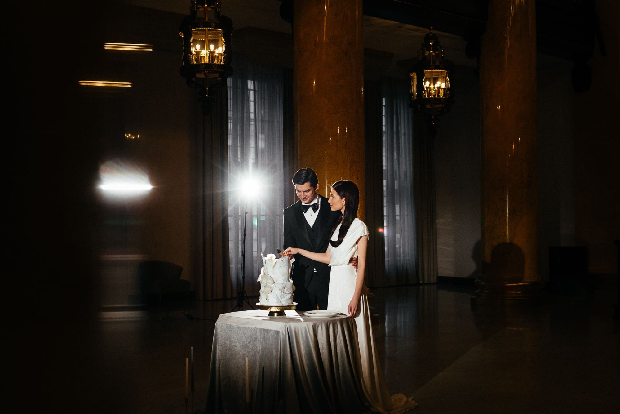 Свадебная фотосессия в Санкт-Петербурге в отеле Wawelberg Hotel